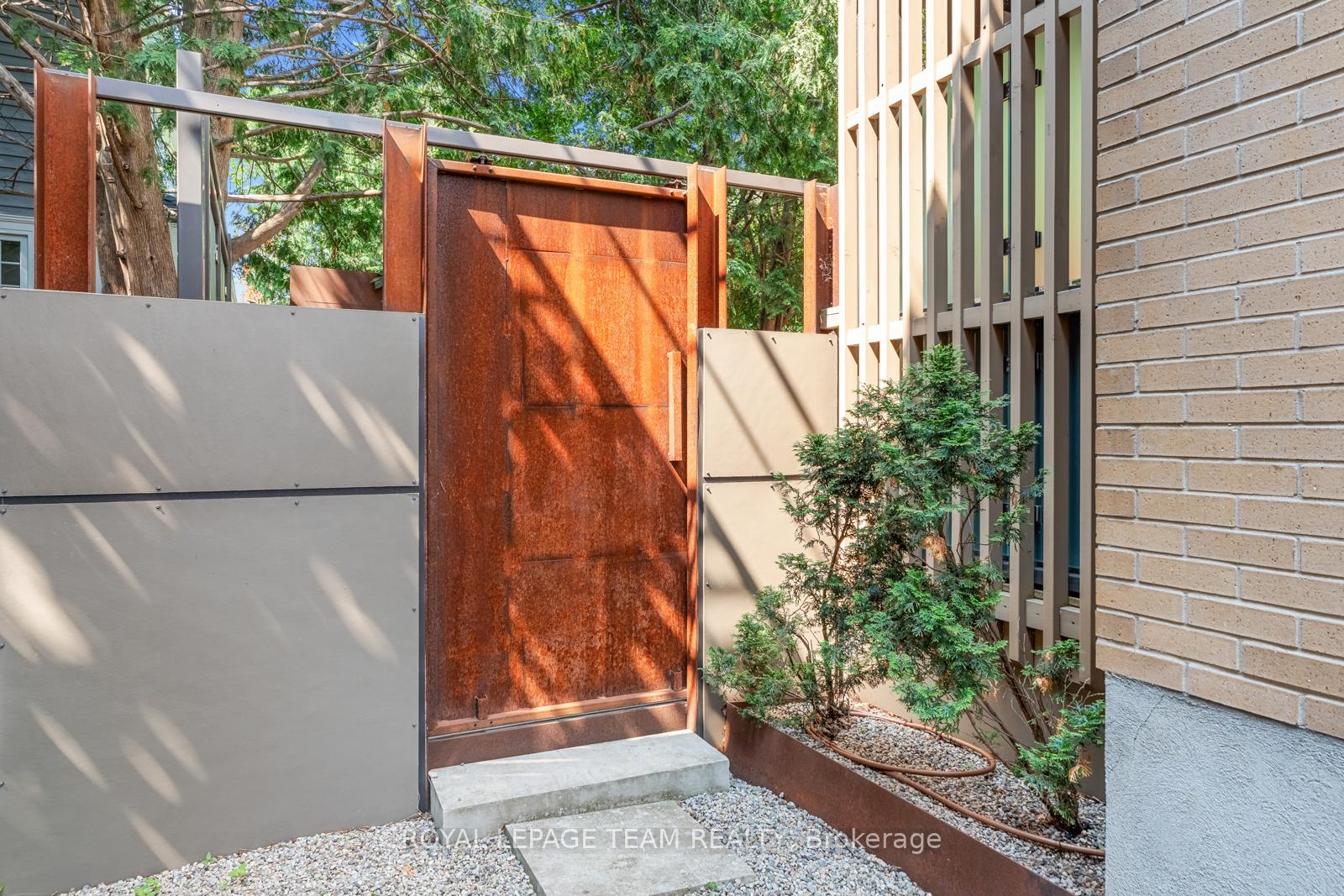 Photo 30 of 50 Bertrand Street, Ottawa, Lindenlea — HOMEH