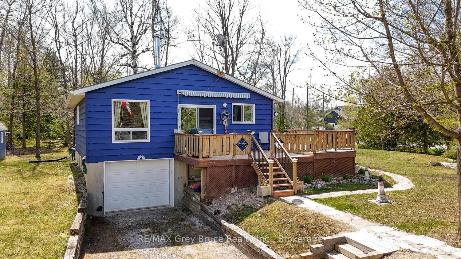 Photo 3 of 136 Maple Drive, Northern Bruce Peninsula — HOMEH
