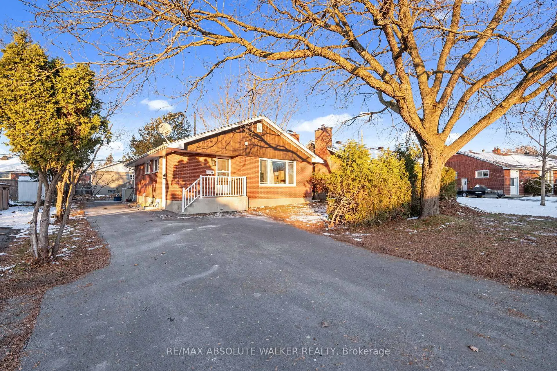 Photo 1 of 1343 Highgate Road, Ottawa, Parkway Park — HOMEH