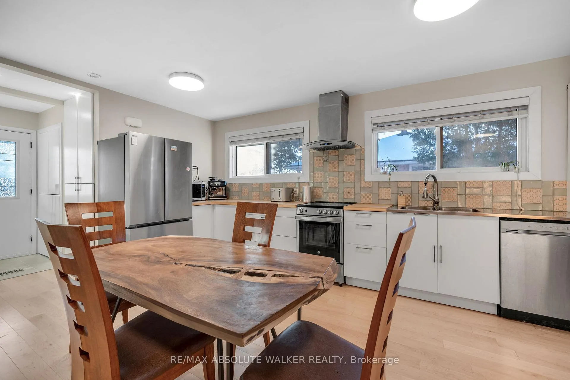 Photo 6 of 1343 Highgate Road, Ottawa, Parkway Park — HOMEH