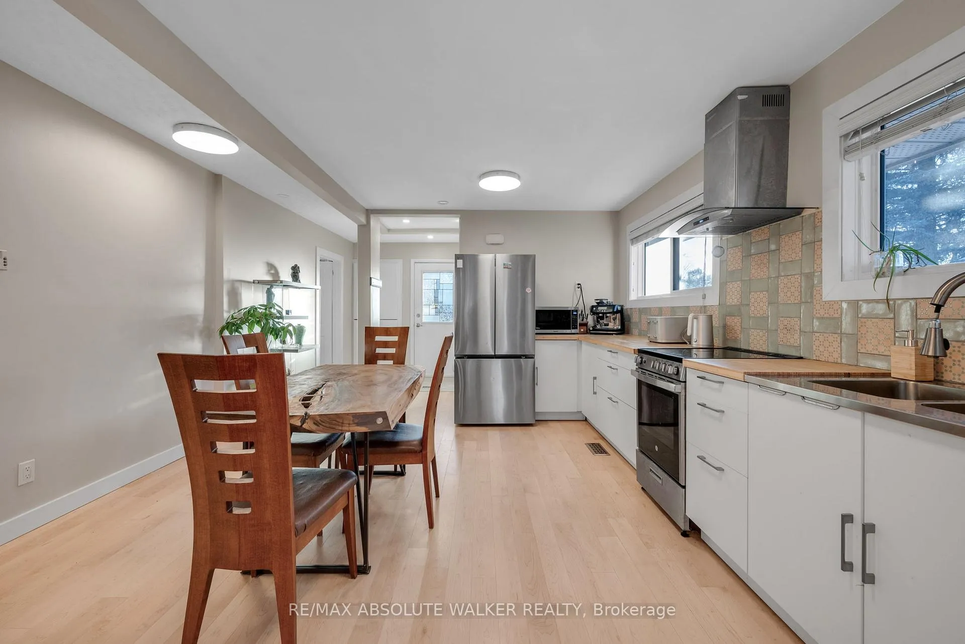 Photo 8 of 1343 Highgate Road, Ottawa, Parkway Park — HOMEH
