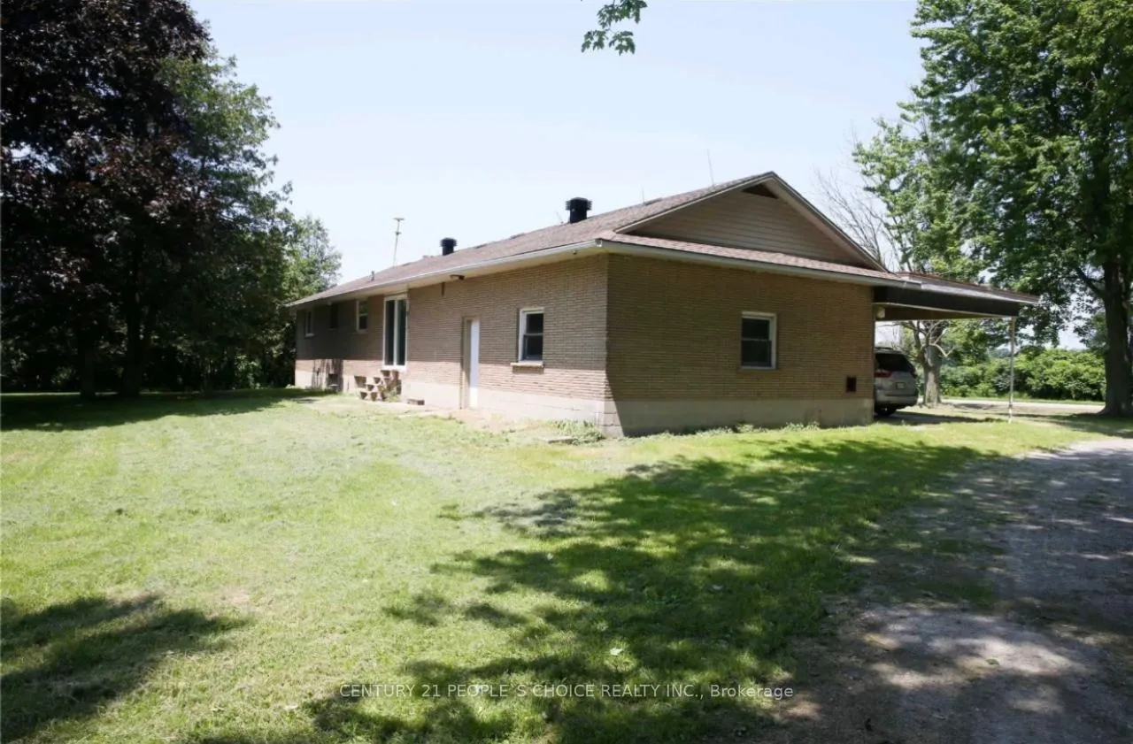 Photo 3 of 1086 Lakeshore Road, Norfolk, Rural Houghton — HOMEH