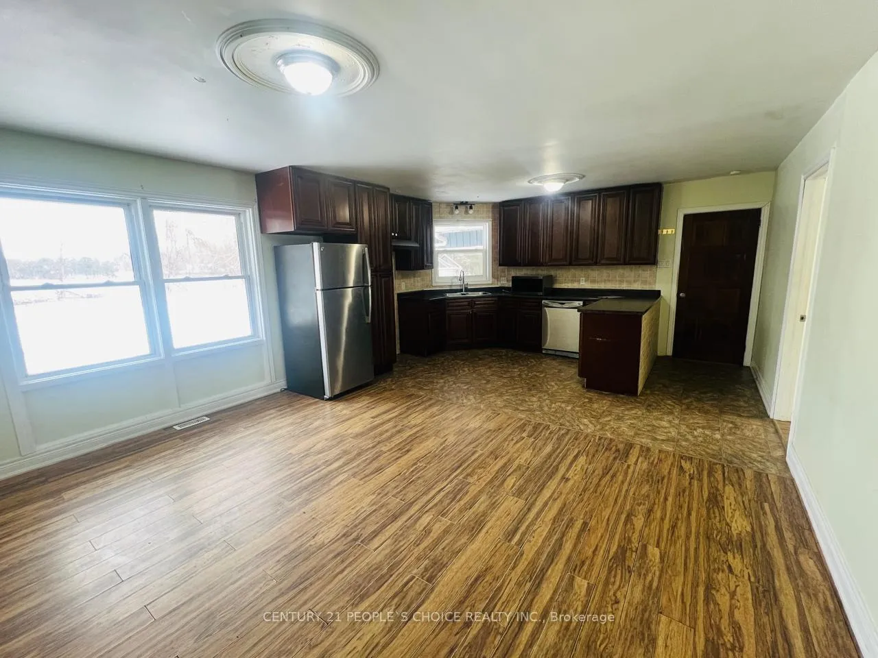Photo 4 of 1086 Lakeshore Road, Norfolk, Rural Houghton — HOMEH