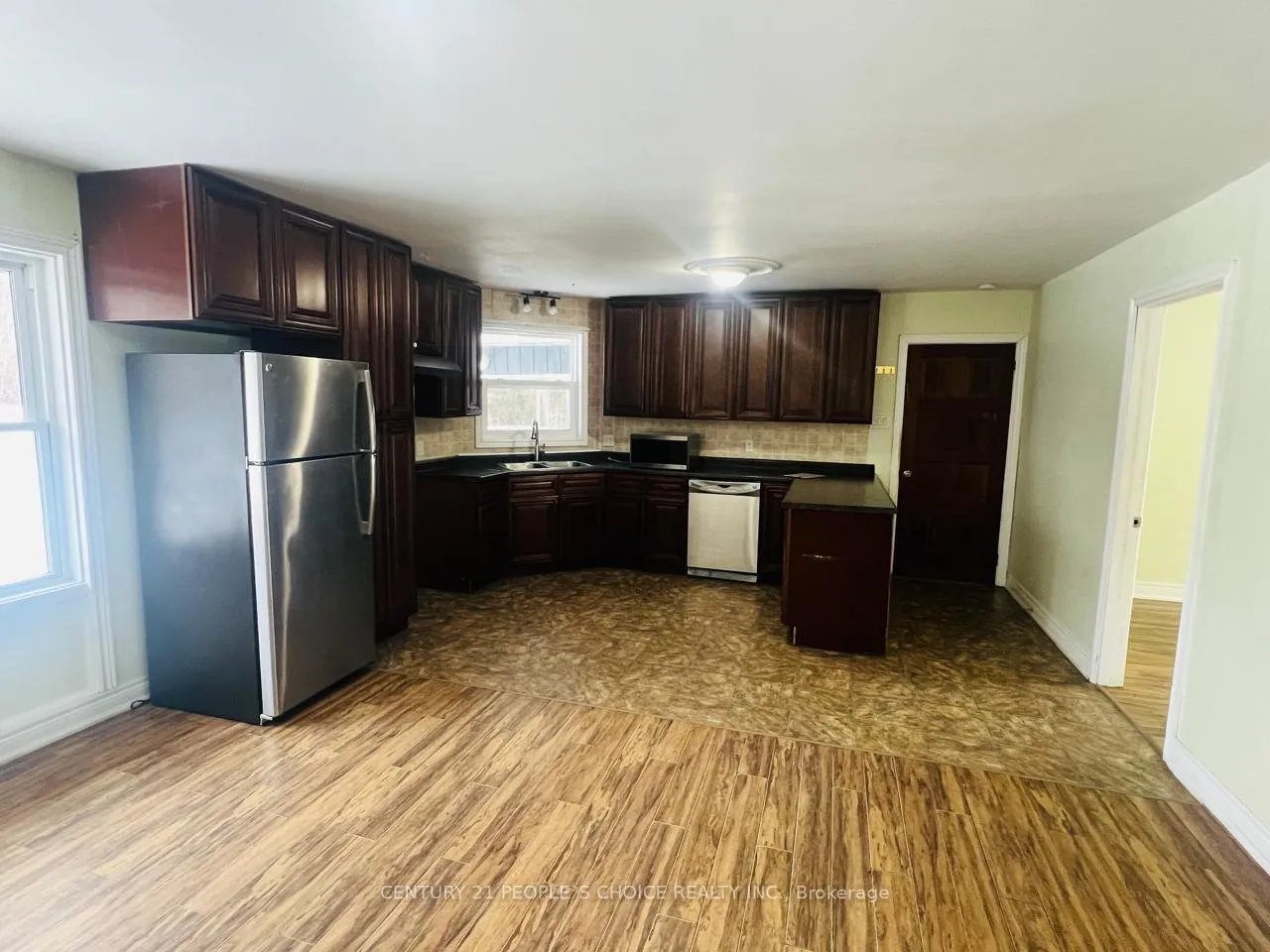 Photo 5 of 1086 Lakeshore Road, Norfolk, Rural Houghton — HOMEH