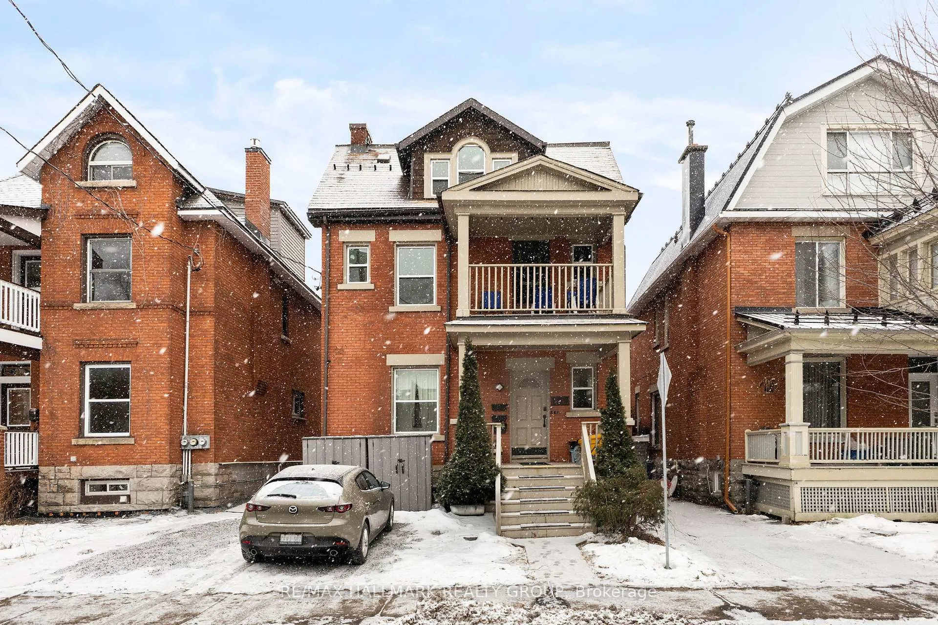 Photo 2 of Unit Unit 3, 132 Flora Street, Ottawa, Ottawa Centre — HOMEH