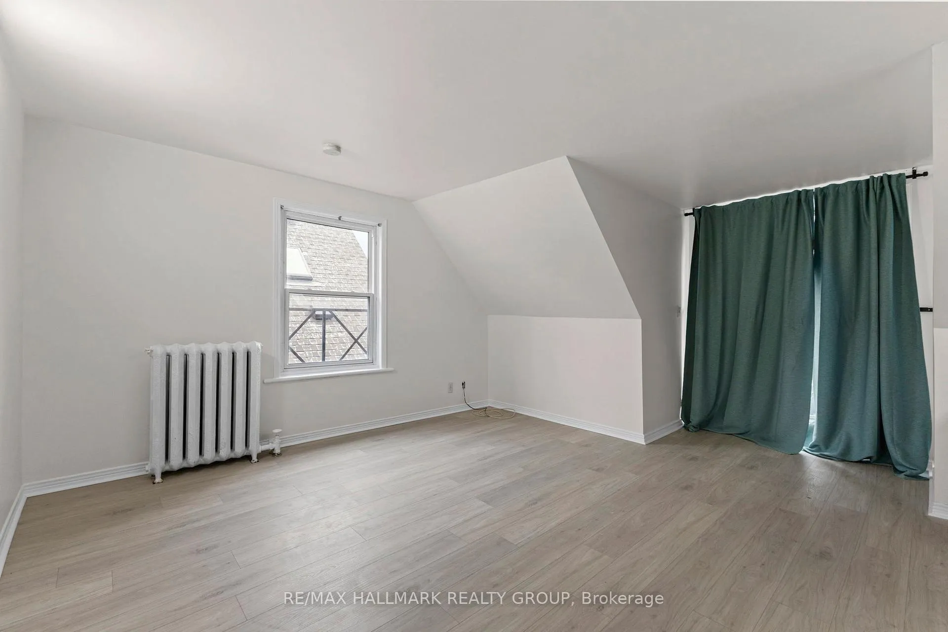 Photo 5 of Unit Unit 3, 132 Flora Street, Ottawa, Ottawa Centre — HOMEH
