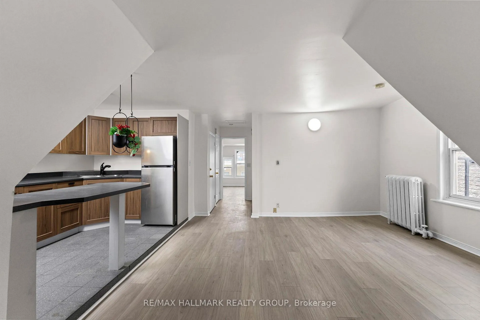 Photo 10 of Unit Unit 3, 132 Flora Street, Ottawa, Ottawa Centre — HOMEH