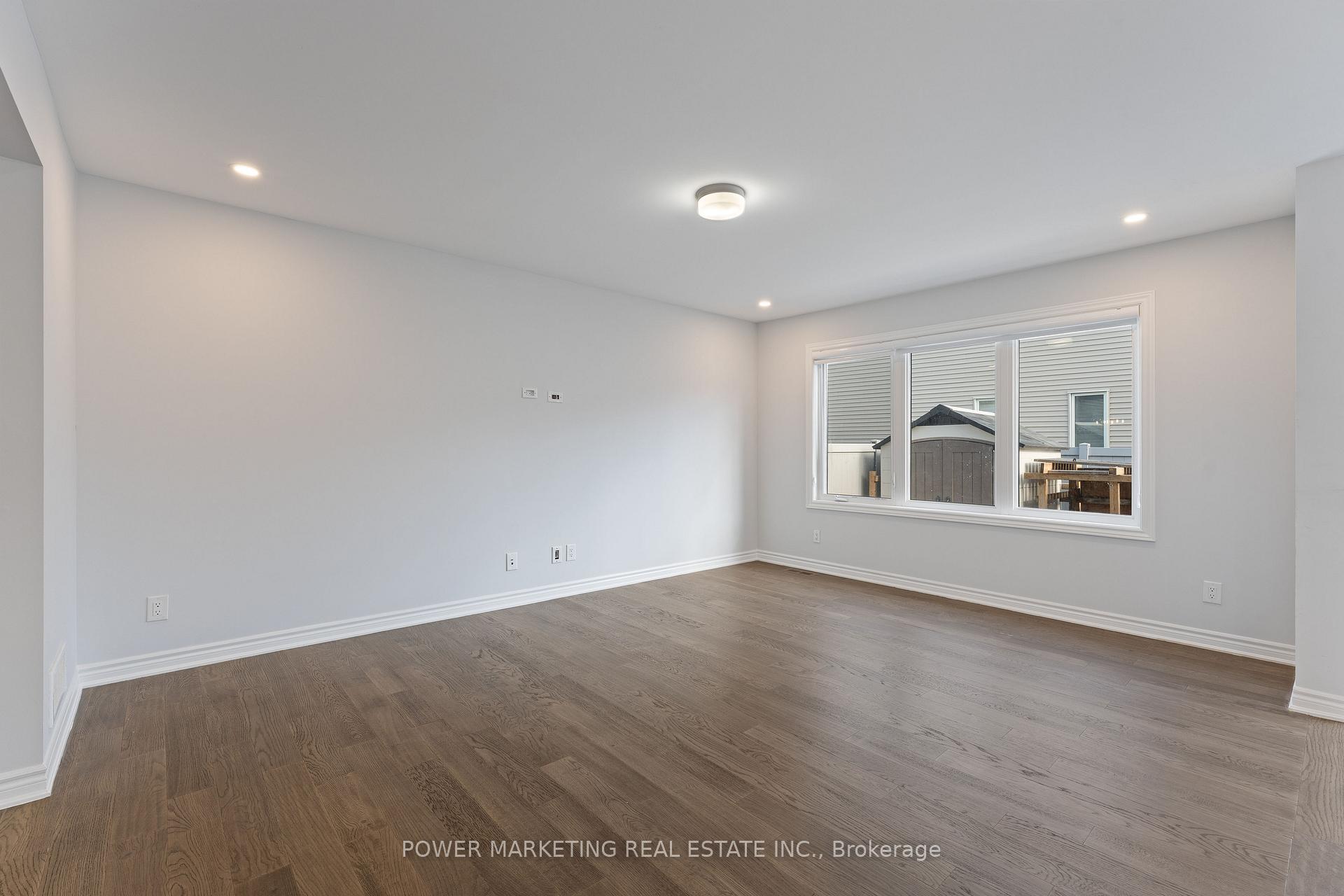 Photo 8 of 815 Henslows Circle, Ottawa, Avalon West — HOMEH