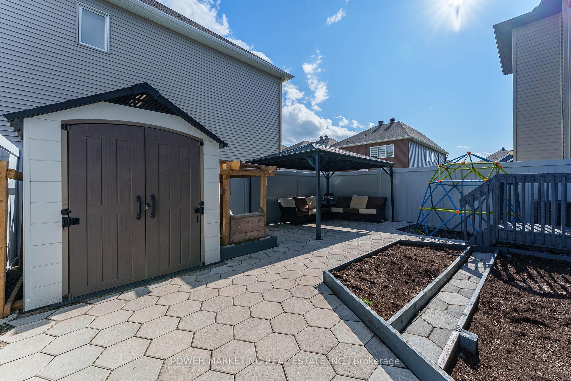 Photo 27 of 815 Henslows Circle, Ottawa, Avalon West — HOMEH