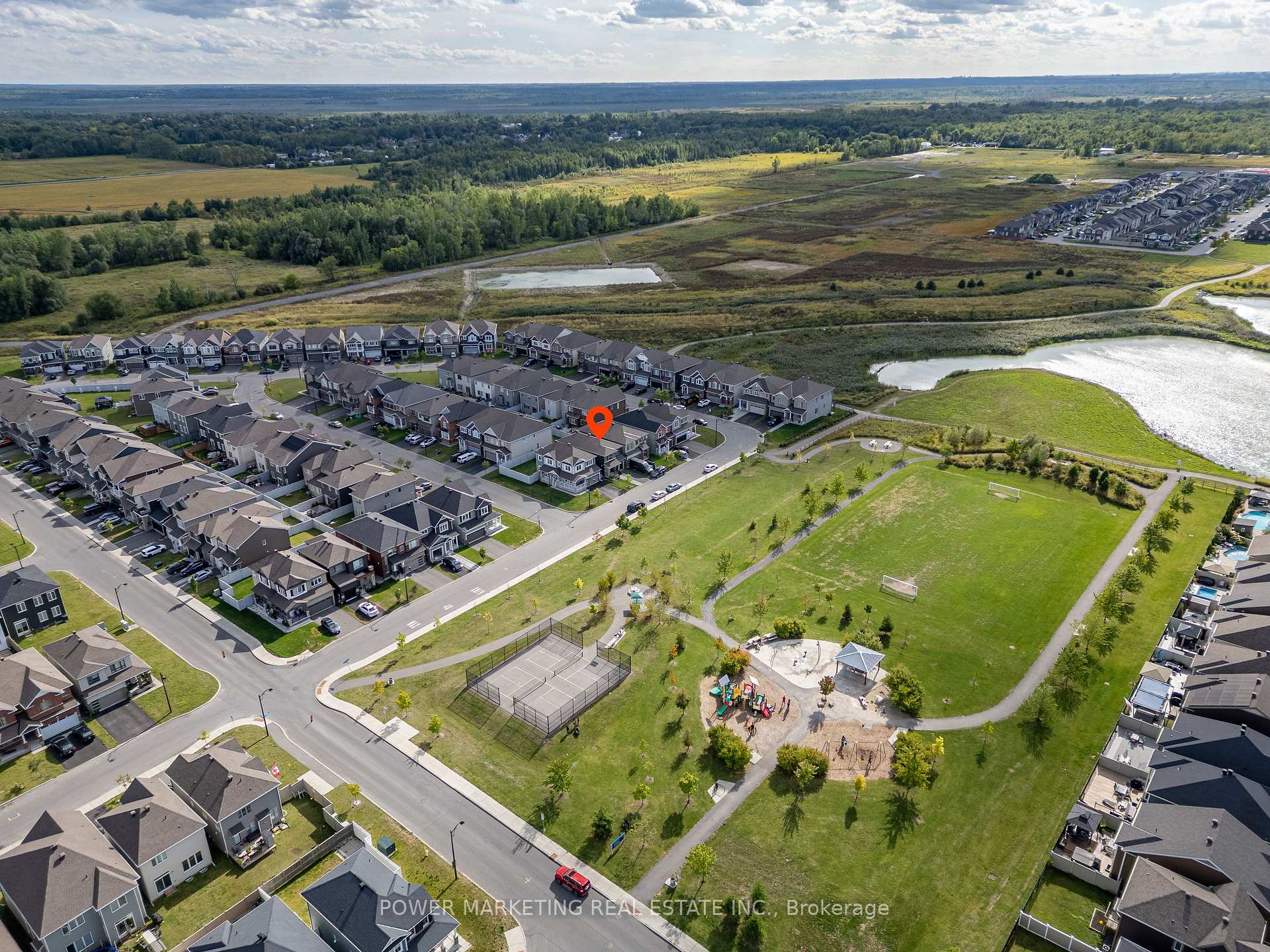 Photo 31 of 815 Henslows Circle, Ottawa, Avalon West — HOMEH