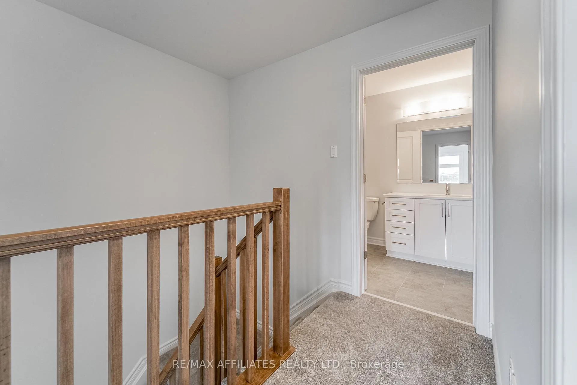 Photo 20 of 28 Verglas Lane, Ottawa, Mer Bleue/Bradley Estates/Anderson Park — HOMEH