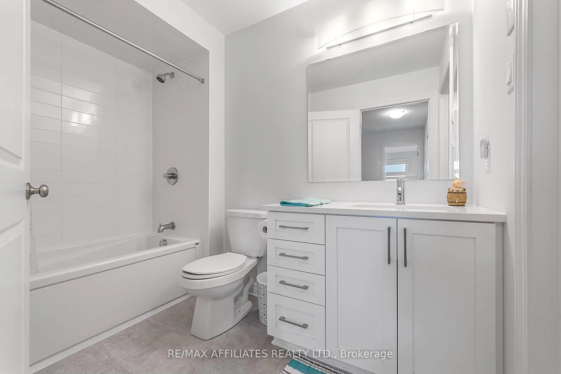 Photo 26 of 28 Verglas Lane, Ottawa, Mer Bleue/Bradley Estates/Anderson Park — HOMEH