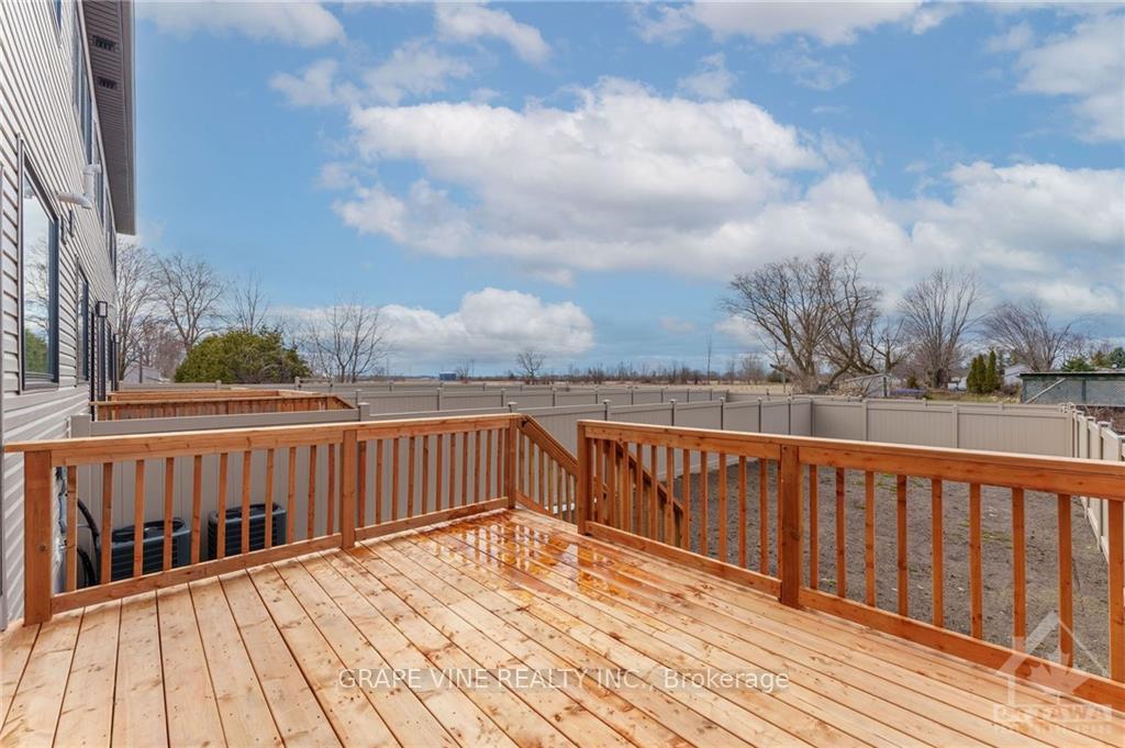 Photo 26 of 460 North Street, North Dundas, Winchester — HOMEH