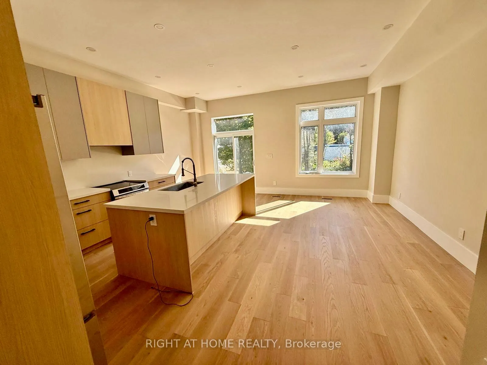 Photo 9 of 79A River Street, Parry Sound — HOMEH