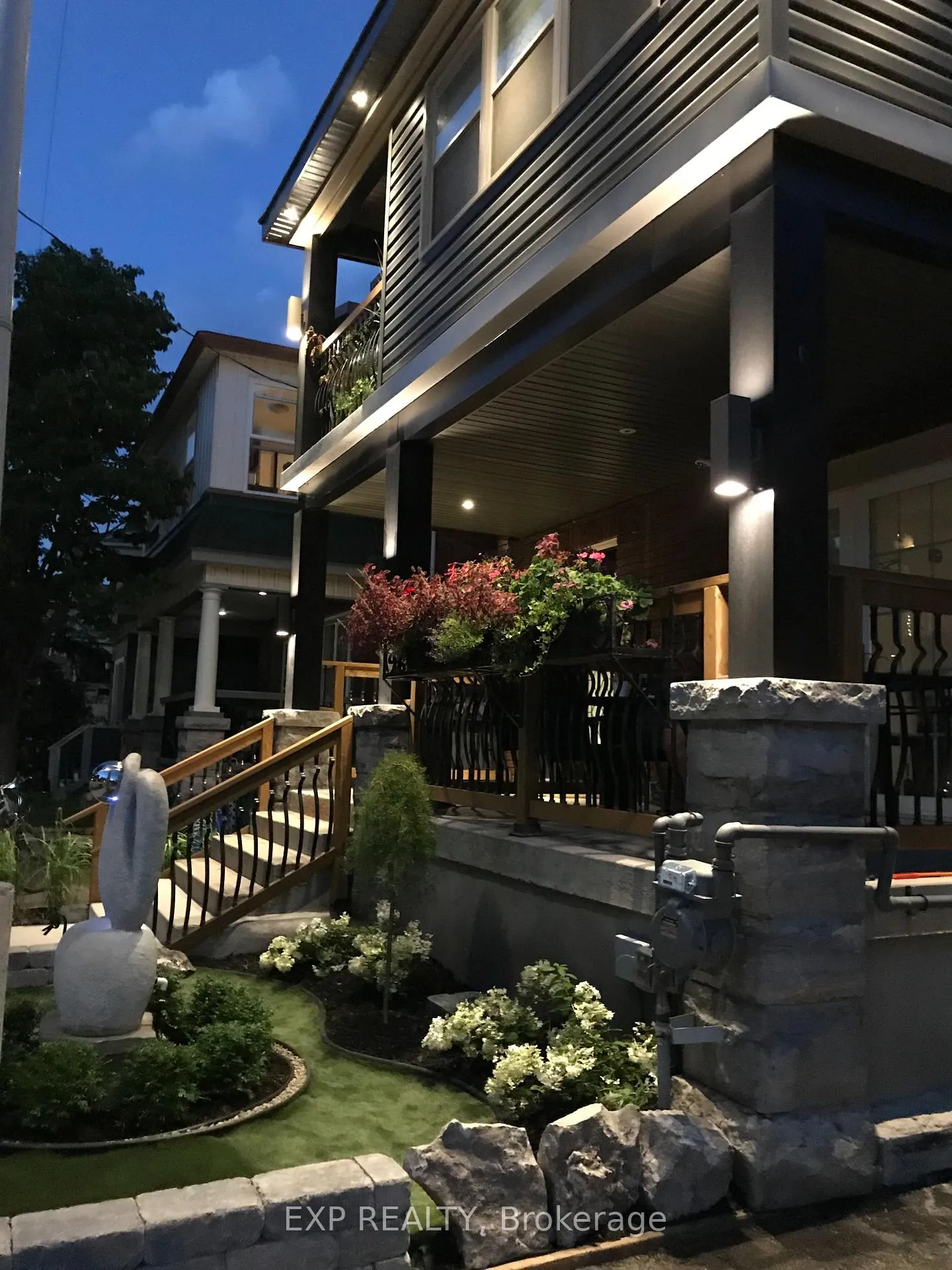 Photo 9 of Unit 4, 442 Mcleod Street, Ottawa, Ottawa Centre — HOMEH