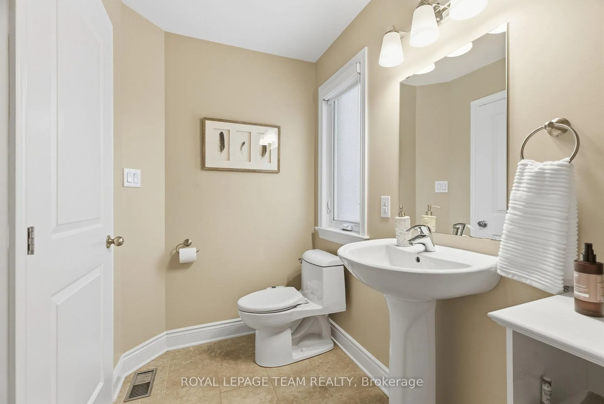 Photo 35 of 3362 Carling Avenue, Ottawa, Crystal Beach — HOMEH