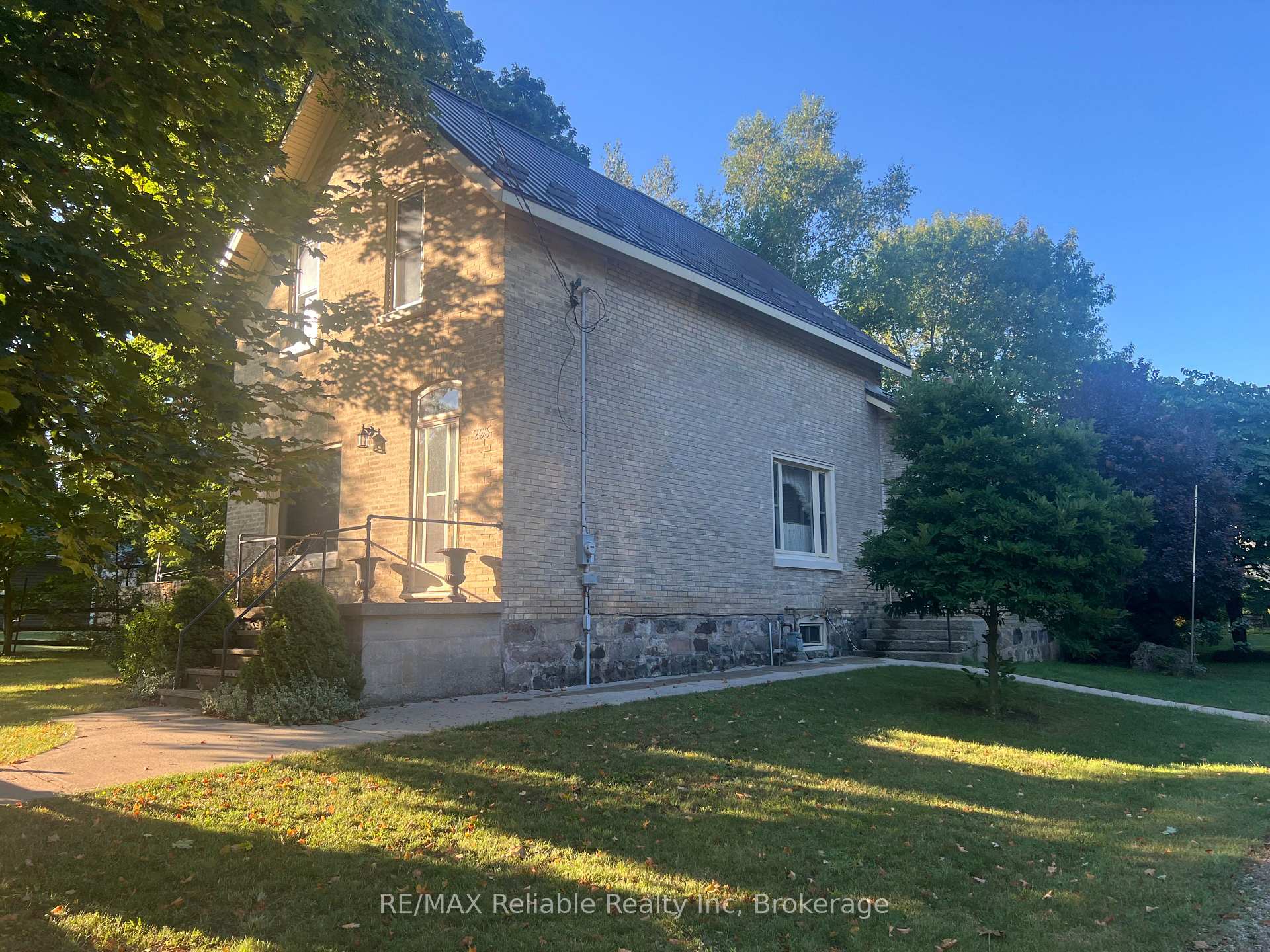 Photo 3 of 293 Drummond Street, North Huron, Blyth — HOMEH