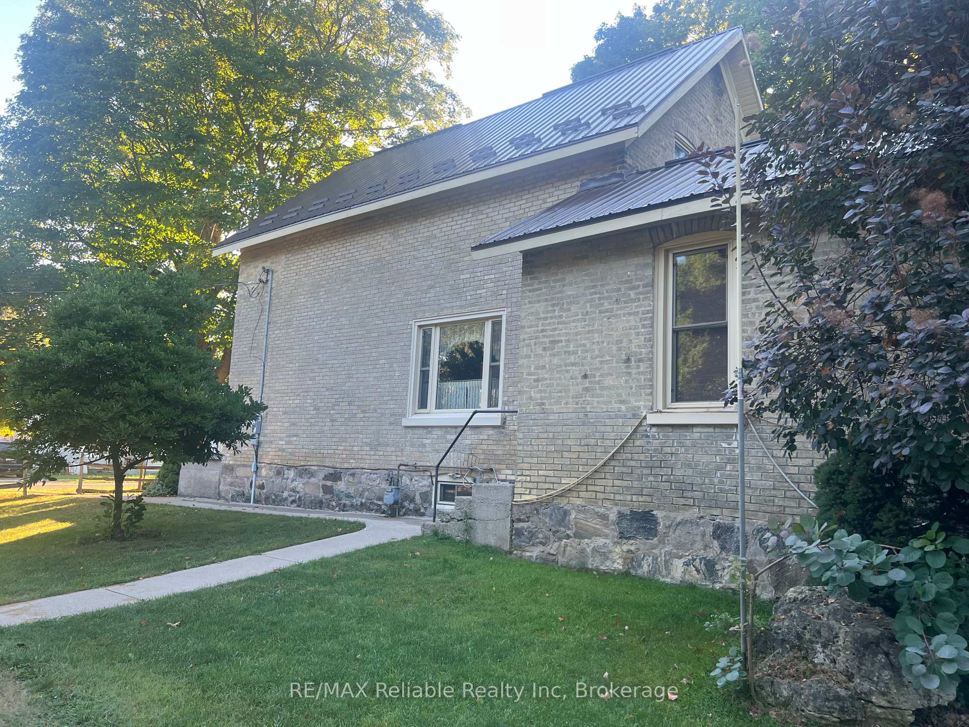 Photo 5 of 293 Drummond Street, North Huron, Blyth — HOMEH
