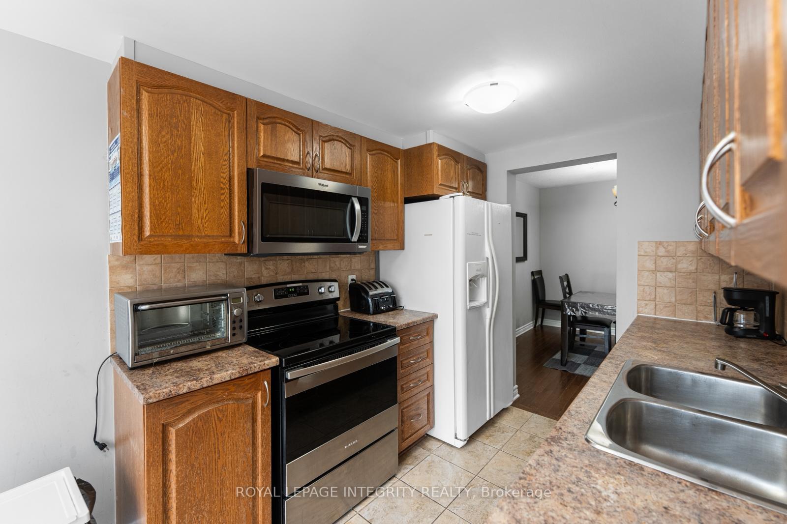 Photo 13 of 410 Goldenbrook Way, Ottawa, Avalon East — HOMEH