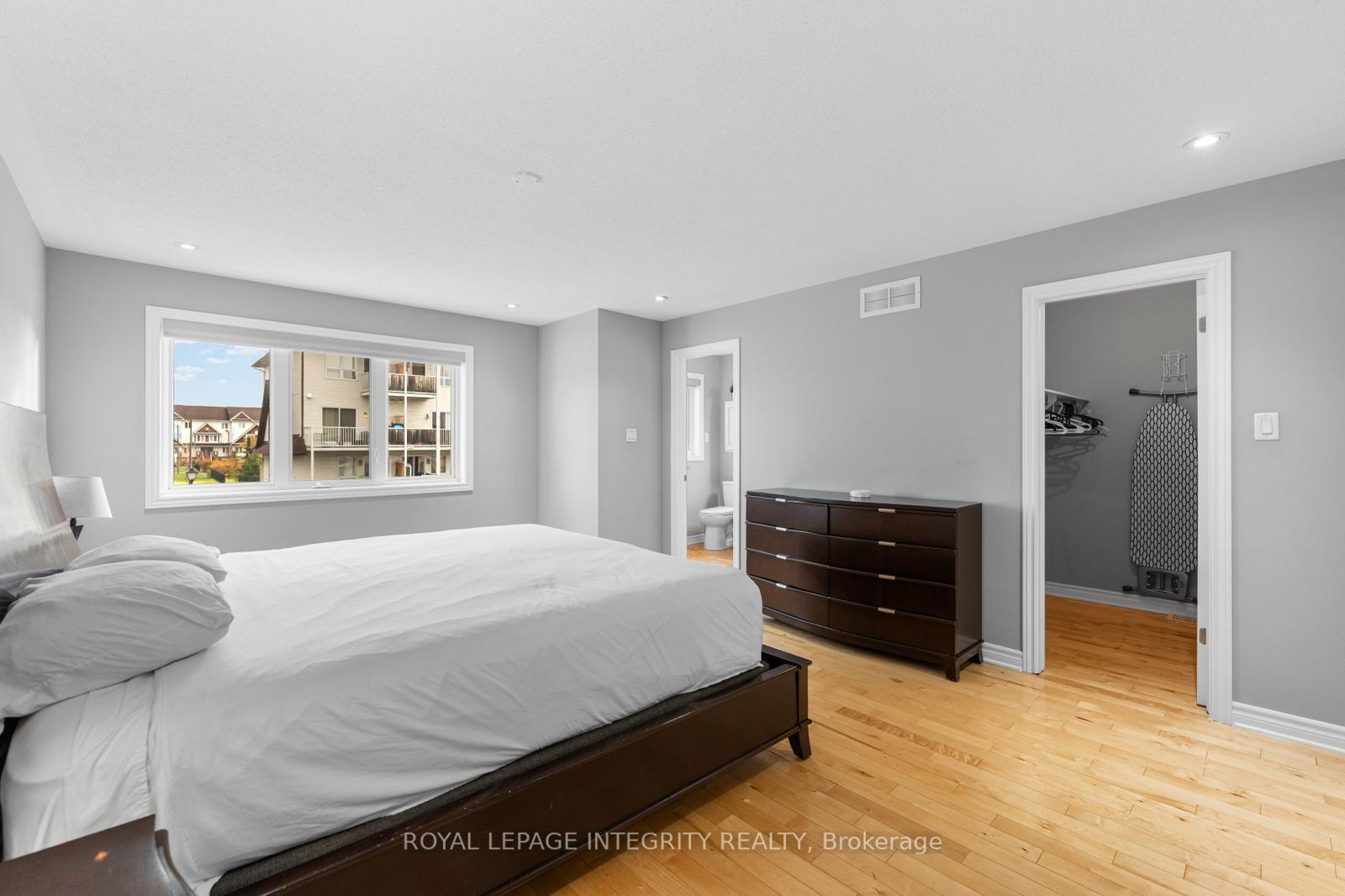 Photo 14 of 410 Goldenbrook Way, Ottawa, Avalon East — HOMEH