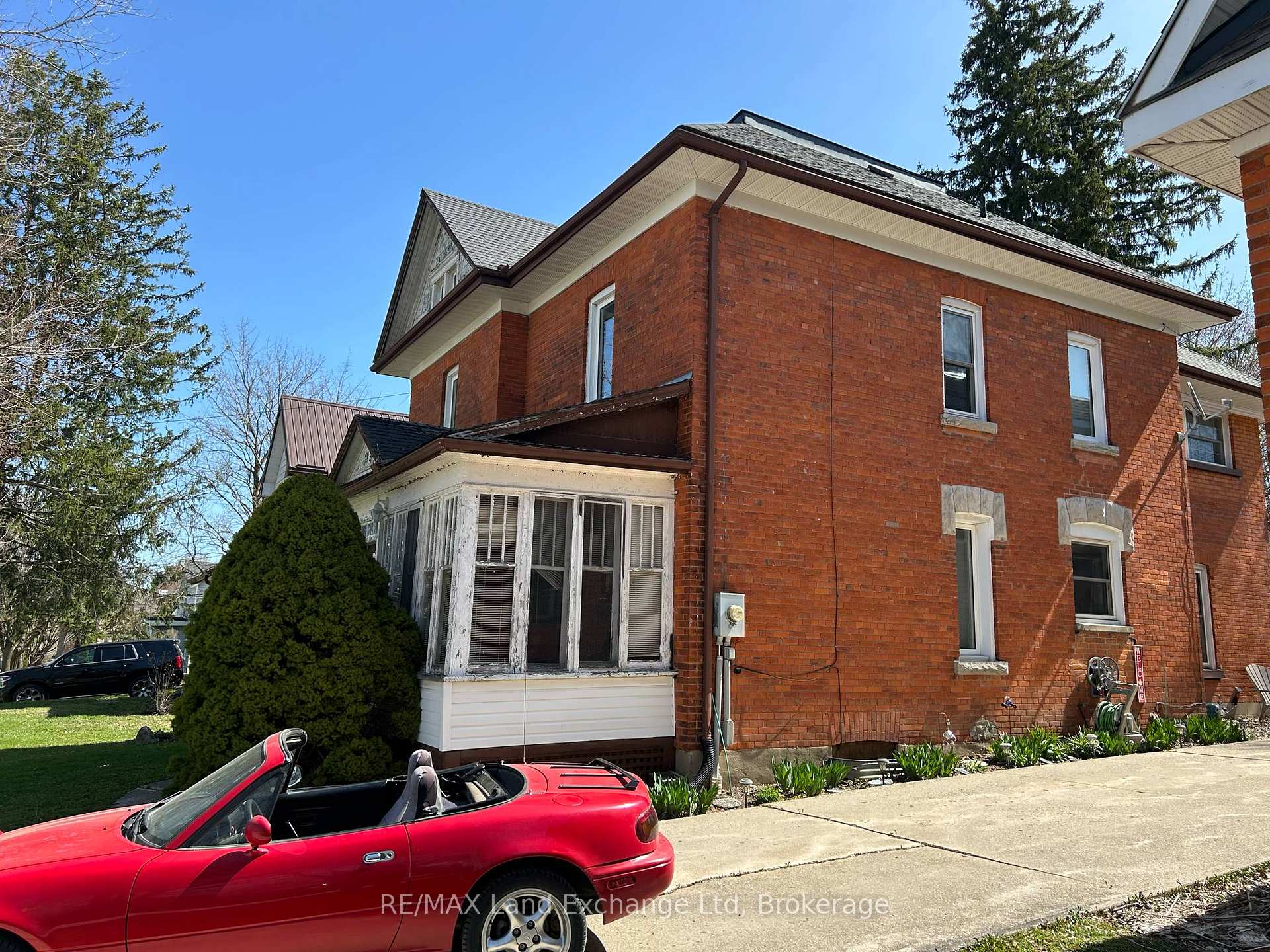 Photo 3 of 327 Frances Street, North Huron, Wingham — HOMEH