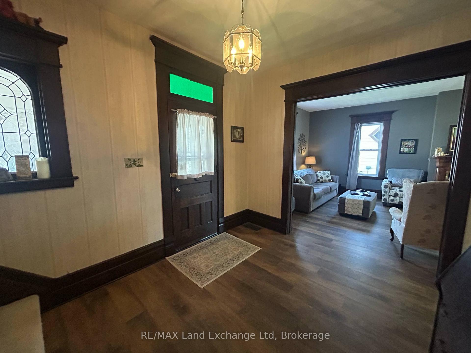 Photo 4 of 327 Frances Street, North Huron, Wingham — HOMEH