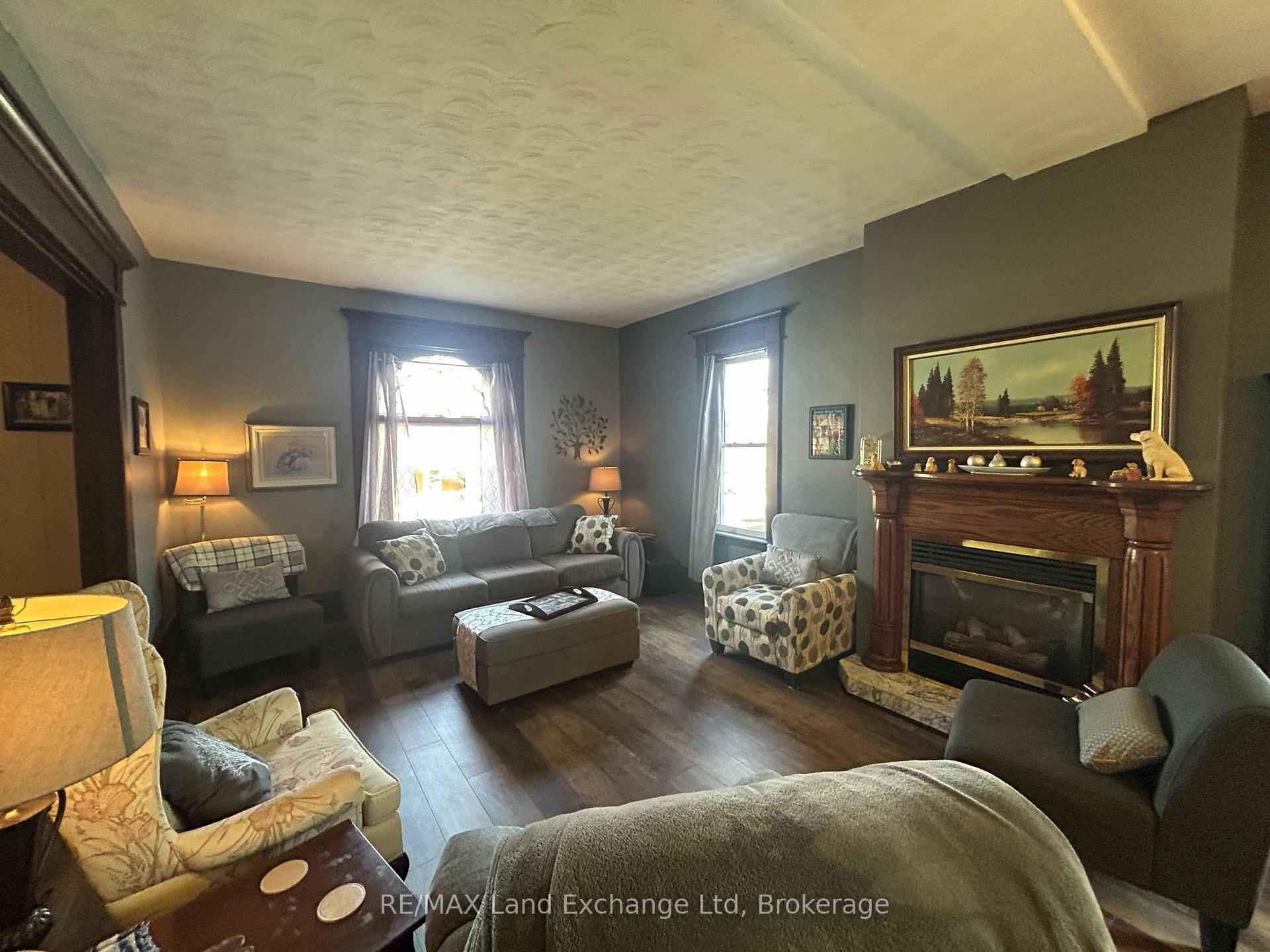 Photo 9 of 327 Frances Street, North Huron, Wingham — HOMEH