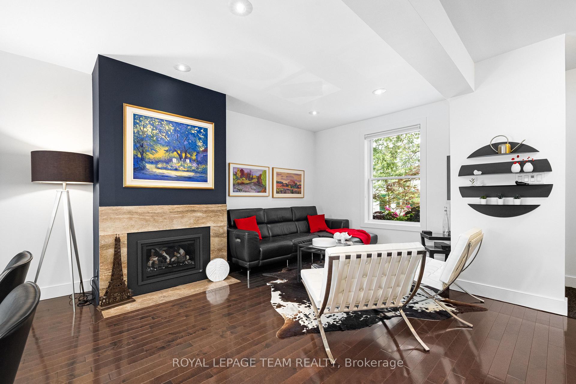 Photo 4 of 19 Crichton Street, Ottawa, New Edinburgh — HOMEH