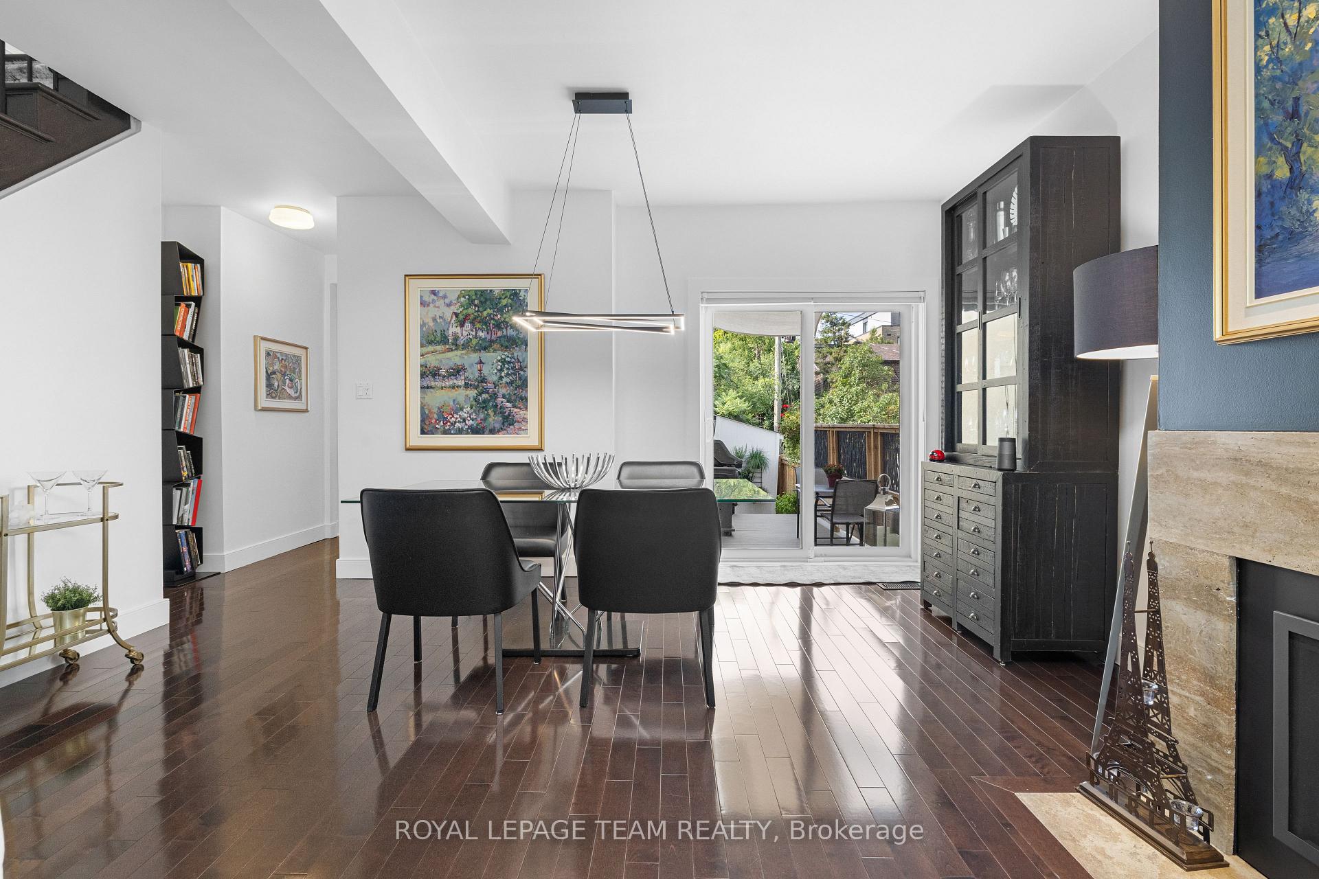 Photo 7 of 19 Crichton Street, Ottawa, New Edinburgh — HOMEH