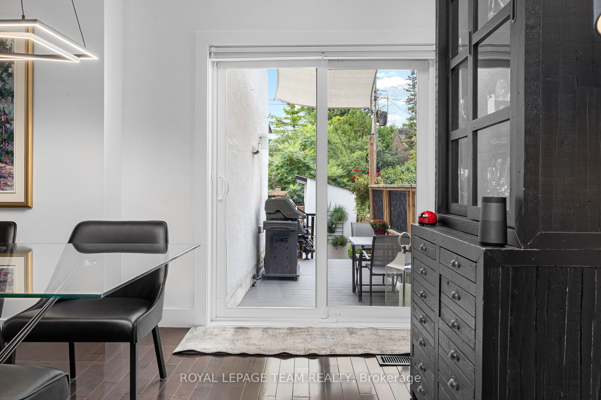 Photo 9 of 19 Crichton Street, Ottawa, New Edinburgh — HOMEH