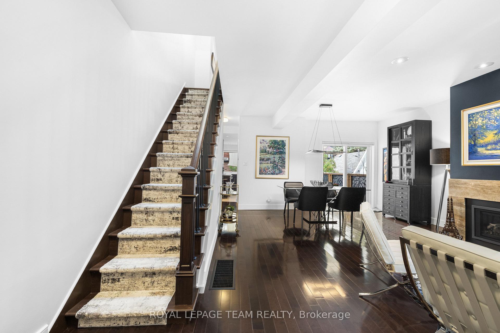 Photo 14 of 19 Crichton Street, Ottawa, New Edinburgh — HOMEH