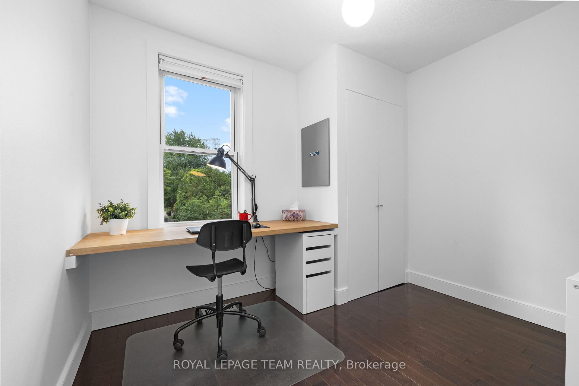 Photo 15 of 19 Crichton Street, Ottawa, New Edinburgh — HOMEH