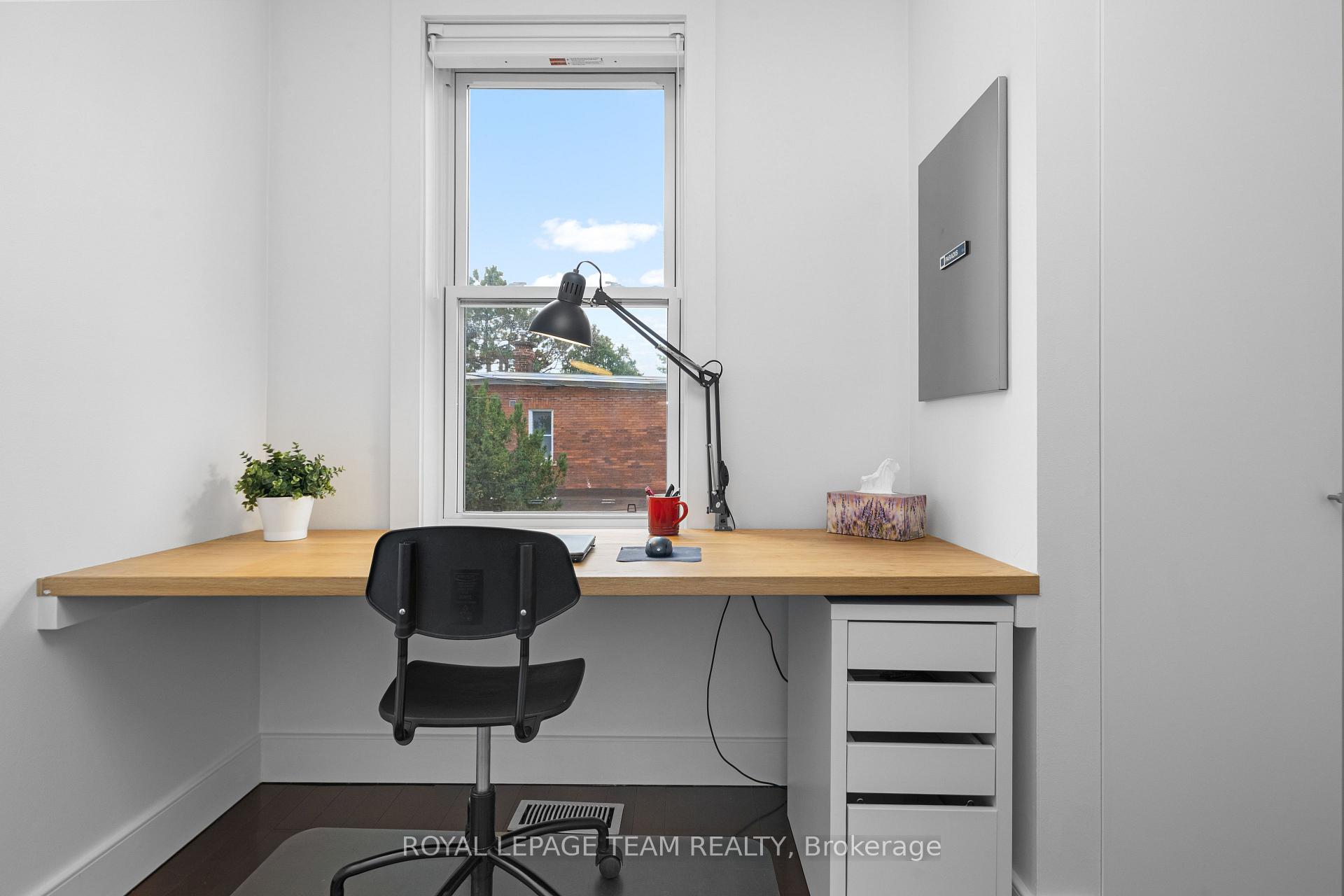 Photo 16 of 19 Crichton Street, Ottawa, New Edinburgh — HOMEH
