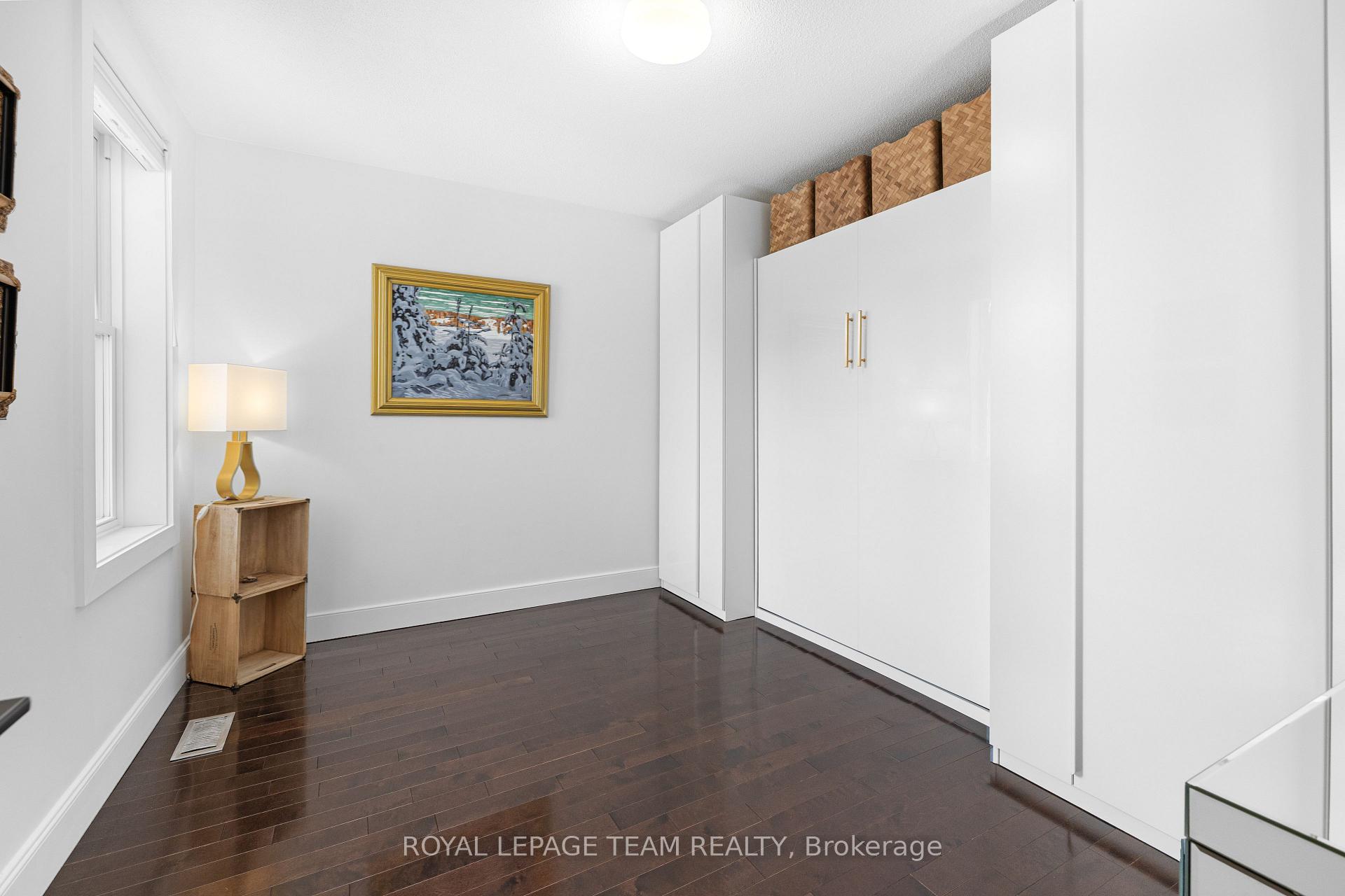 Photo 21 of 19 Crichton Street, Ottawa, New Edinburgh — HOMEH