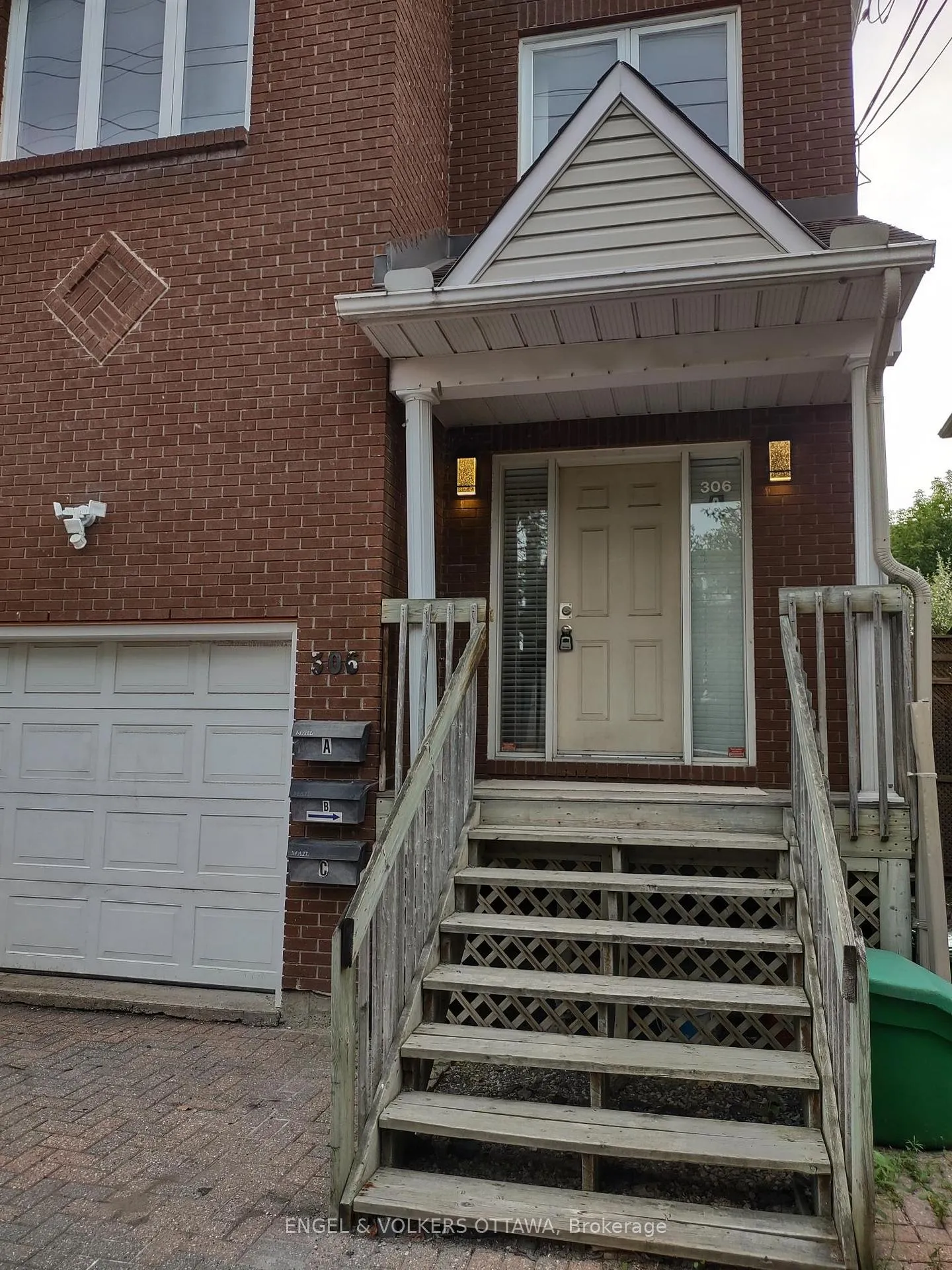 Photo 1 of Unit B, 306 Presland Road, Ottawa, Overbrook/Castle Heights — HOMEH