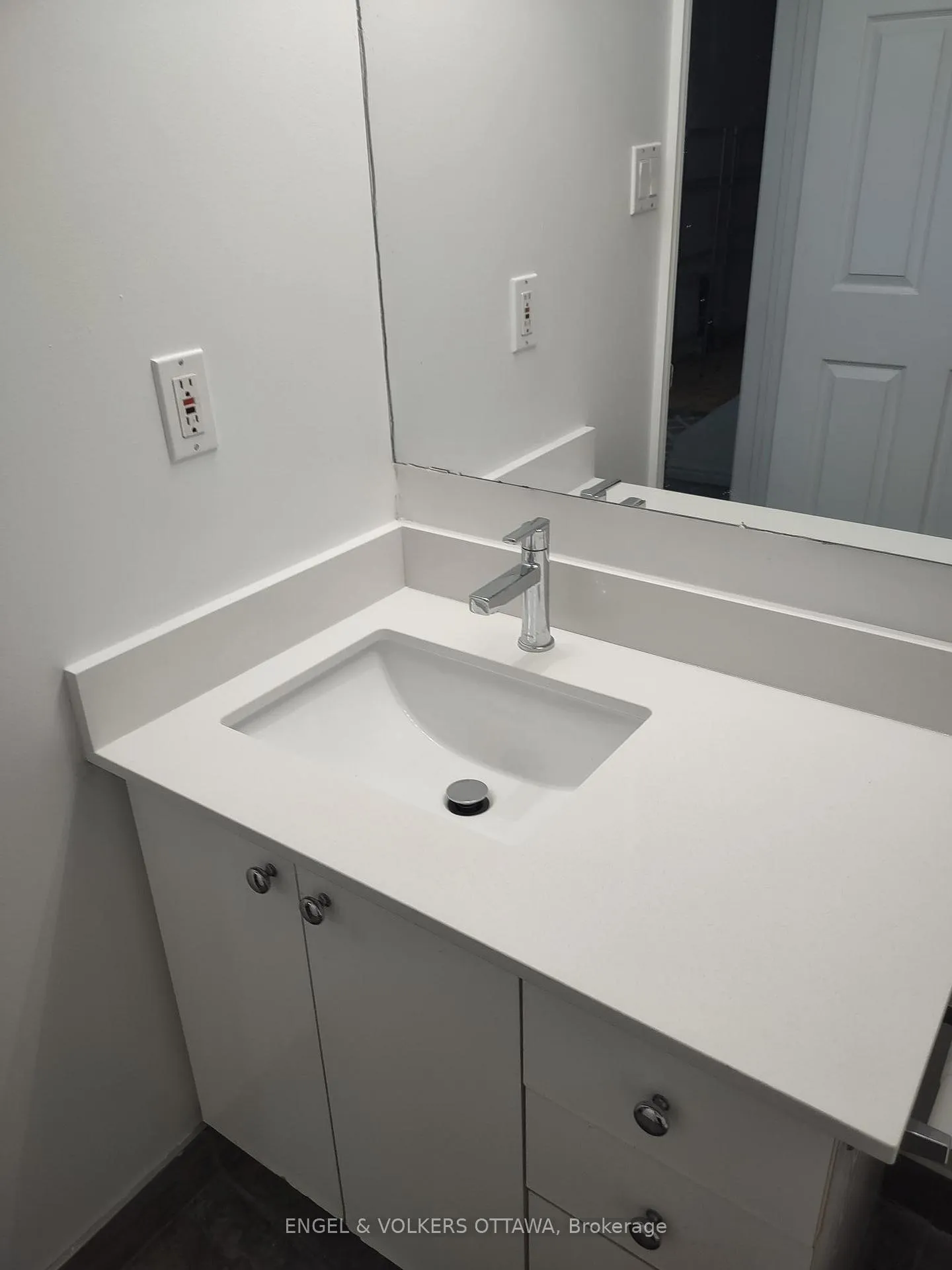 Photo 33 of Unit B, 306 Presland Road, Ottawa, Overbrook/Castle Heights — HOMEH