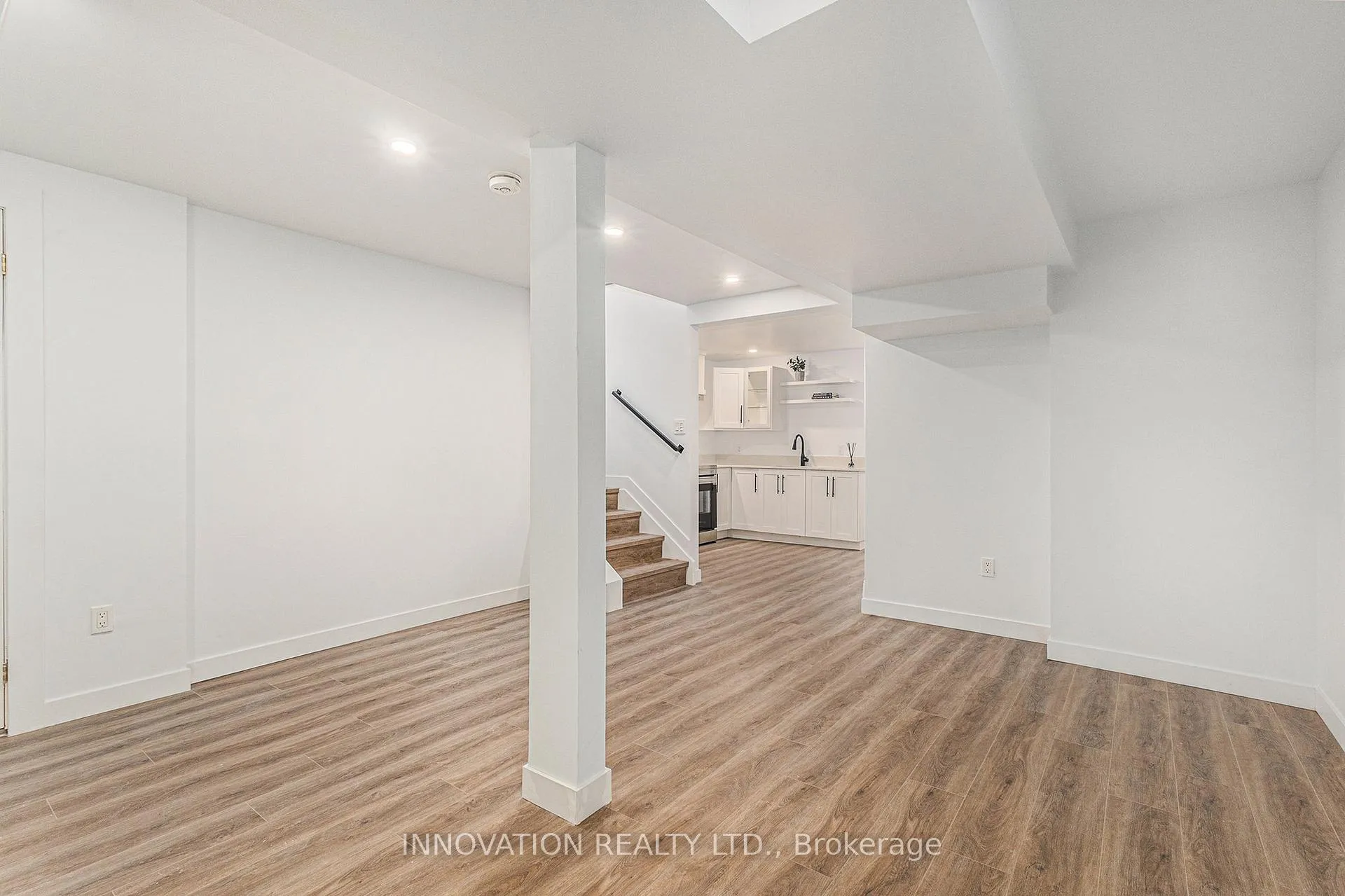 Photo 3 of Unit B, 1665 Teakdale Avenue, Ottawa, Chapel Hill — HOMEH