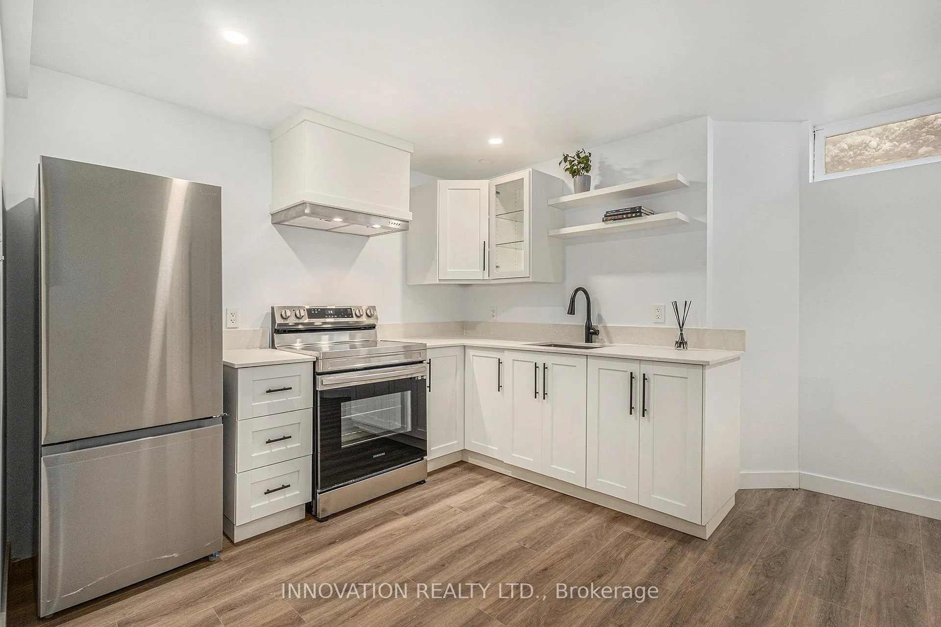Photo 5 of Unit B, 1665 Teakdale Avenue, Ottawa, Chapel Hill — HOMEH