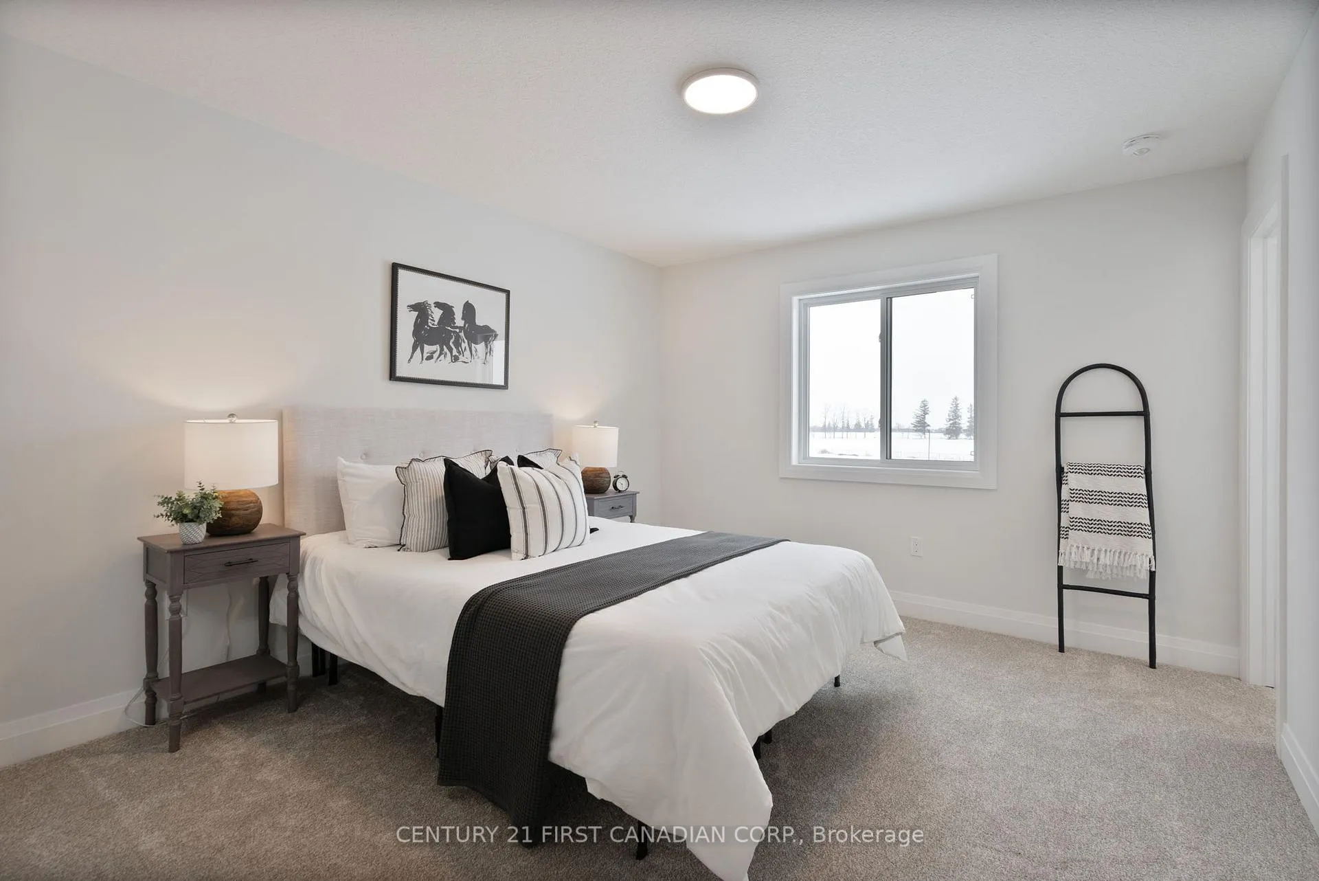 Photo 20 of 64 Postma Crescent, North Middlesex, Ailsa Craig — HOMEH