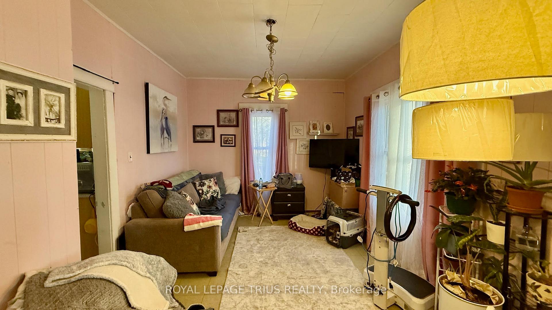 Photo 4 of 217 Queen Street N, Norfolk, Simcoe — HOMEH