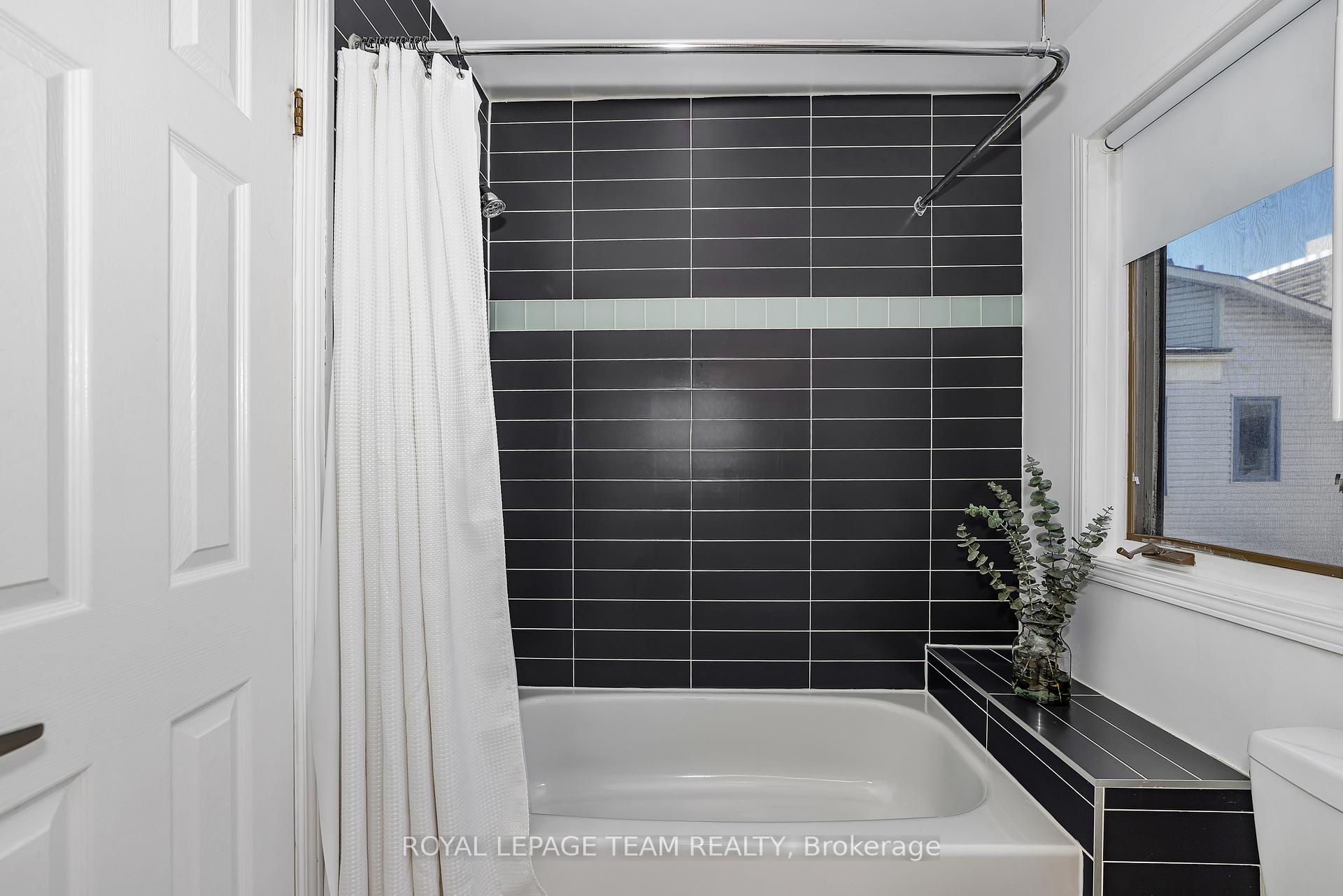 Photo 8 of Unit 9, 518 Lisgar Street, Ottawa, Ottawa Centre — HOMEH