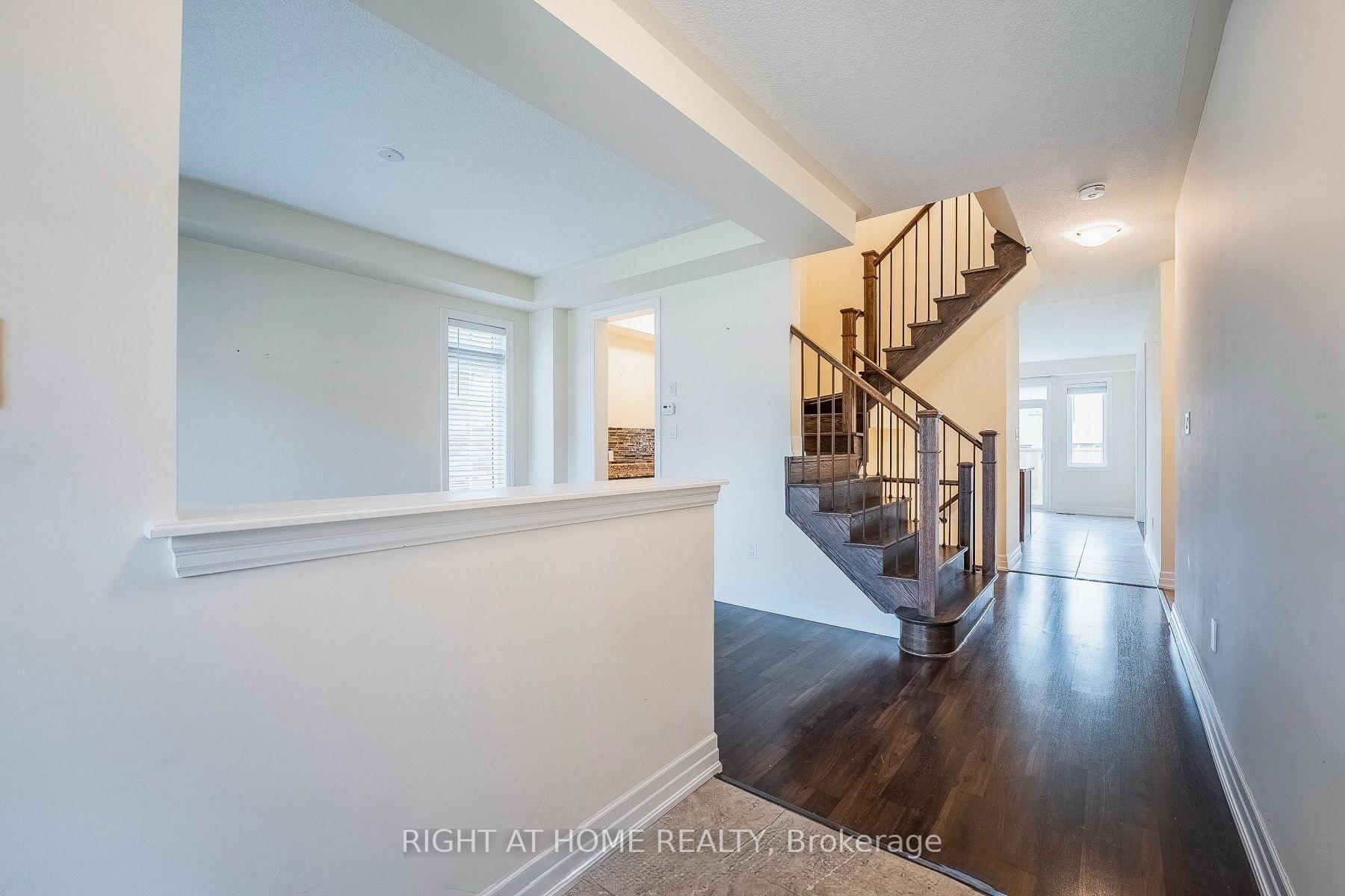 Photo 2 of 9486 Tallgrass Avenue, Niagara Falls, Lyons Creek — HOMEH