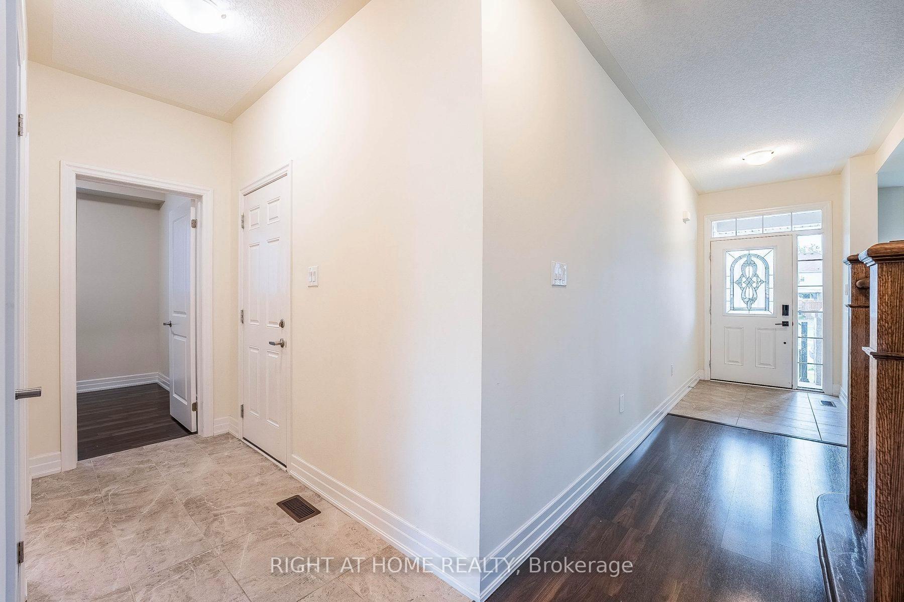 Photo 9 of 9486 Tallgrass Avenue, Niagara Falls, Lyons Creek — HOMEH