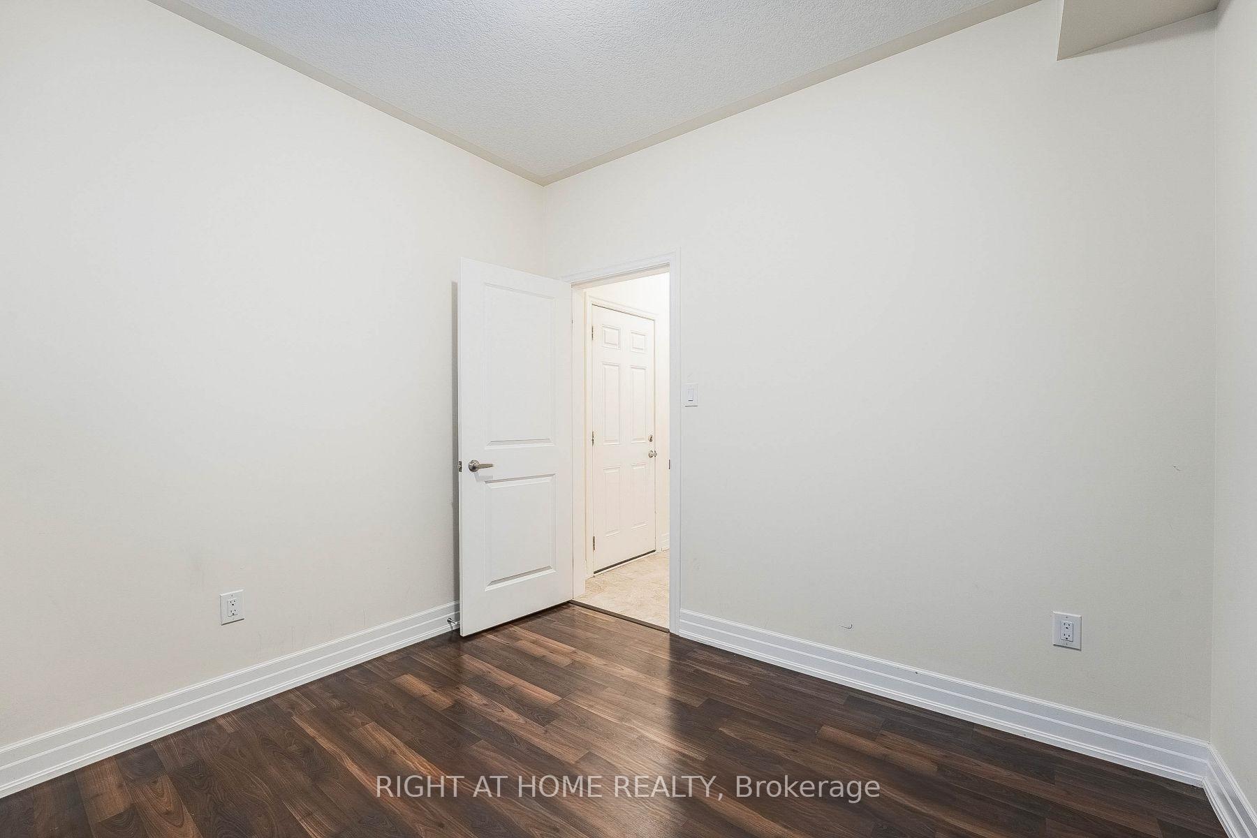Photo 11 of 9486 Tallgrass Avenue, Niagara Falls, Lyons Creek — HOMEH