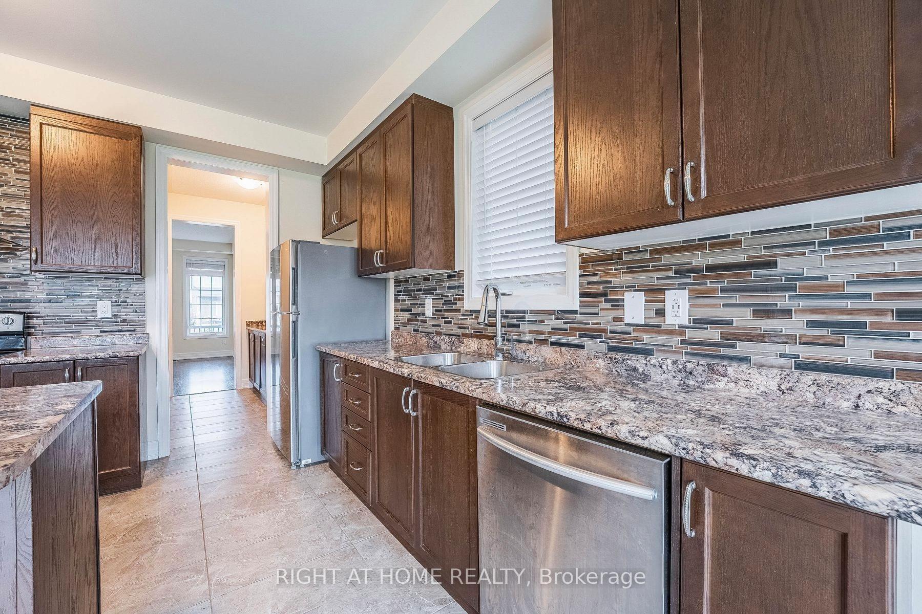 Photo 17 of 9486 Tallgrass Avenue, Niagara Falls, Lyons Creek — HOMEH