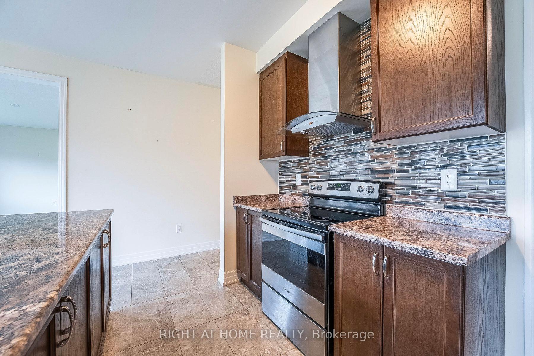 Photo 18 of 9486 Tallgrass Avenue, Niagara Falls, Lyons Creek — HOMEH