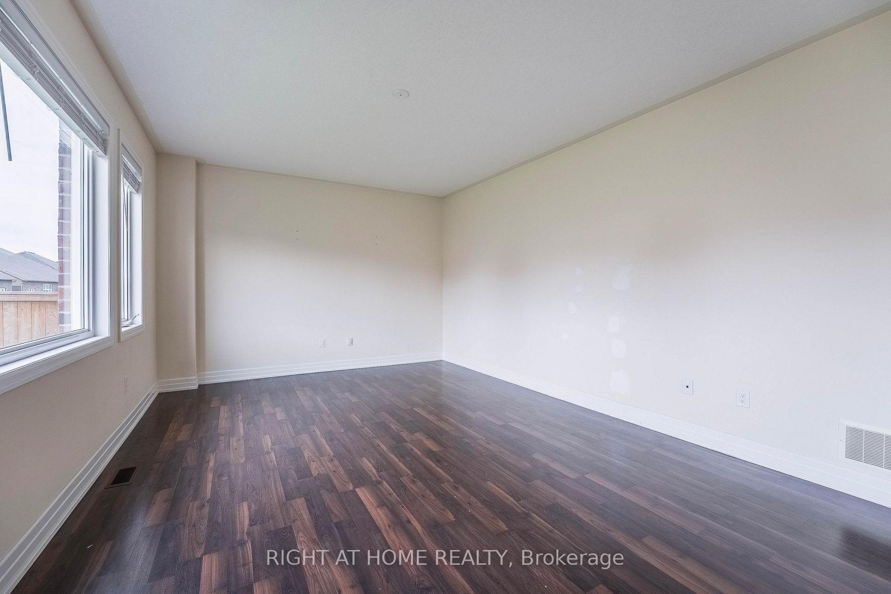 Photo 20 of 9486 Tallgrass Avenue, Niagara Falls, Lyons Creek — HOMEH