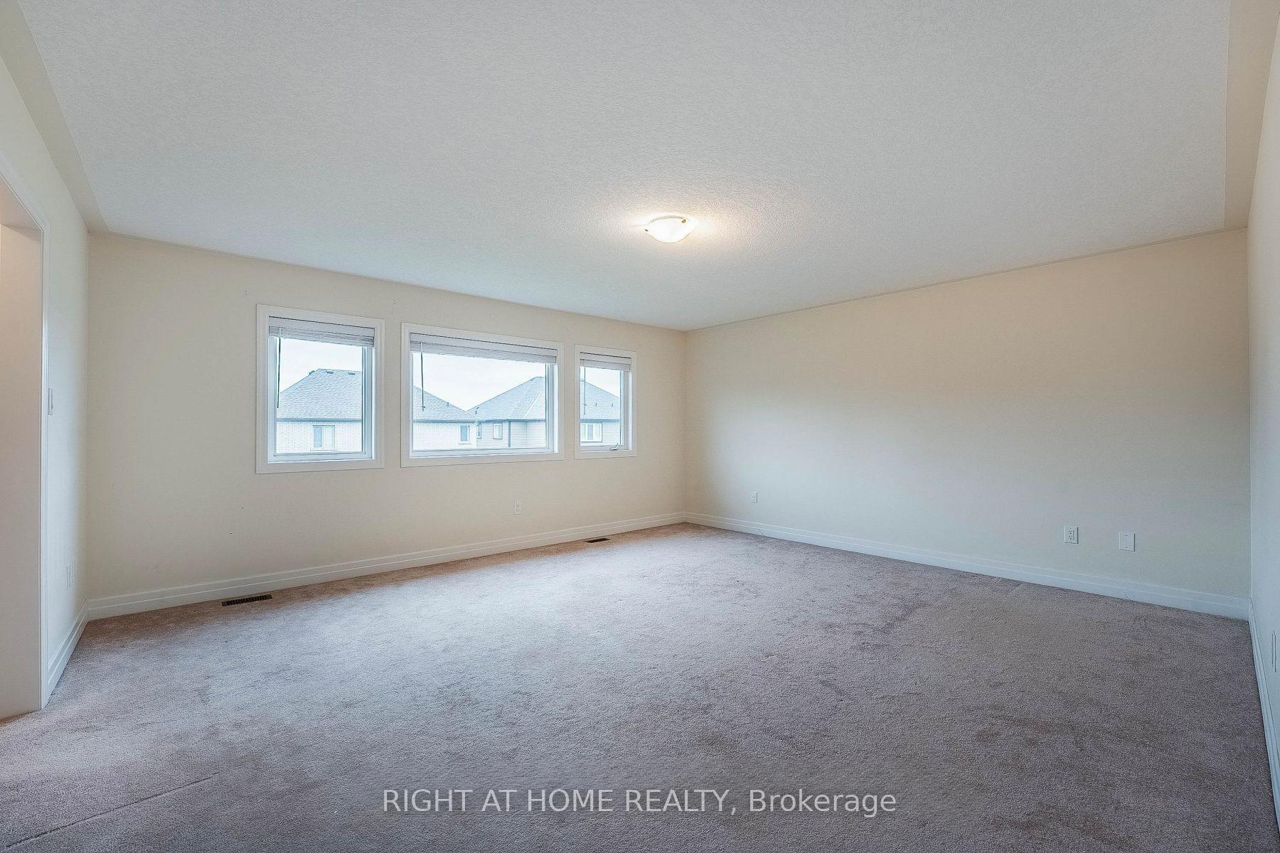 Photo 23 of 9486 Tallgrass Avenue, Niagara Falls, Lyons Creek — HOMEH