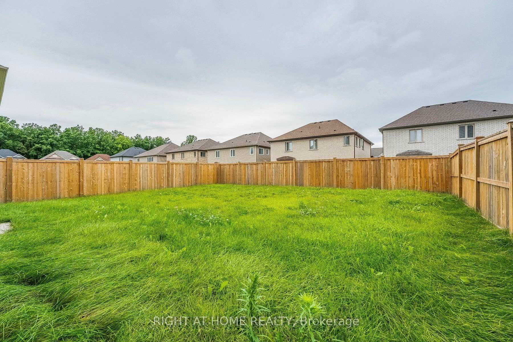 Photo 39 of 9486 Tallgrass Avenue, Niagara Falls, Lyons Creek — HOMEH