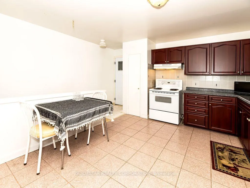 Photo 9 of 1313 Rideout Crescent, Ottawa, Parkway Park — HOMEH